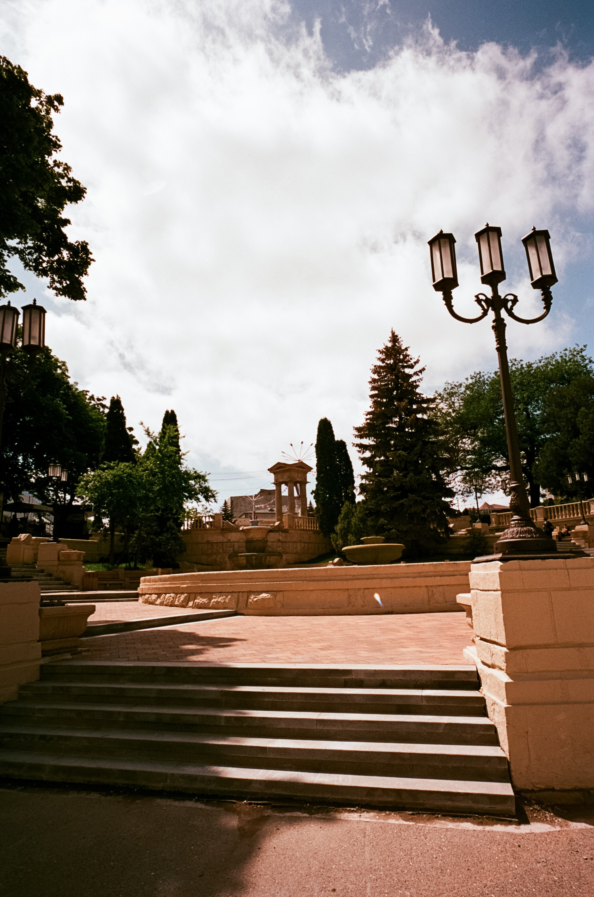 6 мая Парк Ессентуки / Voigtlander BESSA-T / Kodak Aerocolor IV