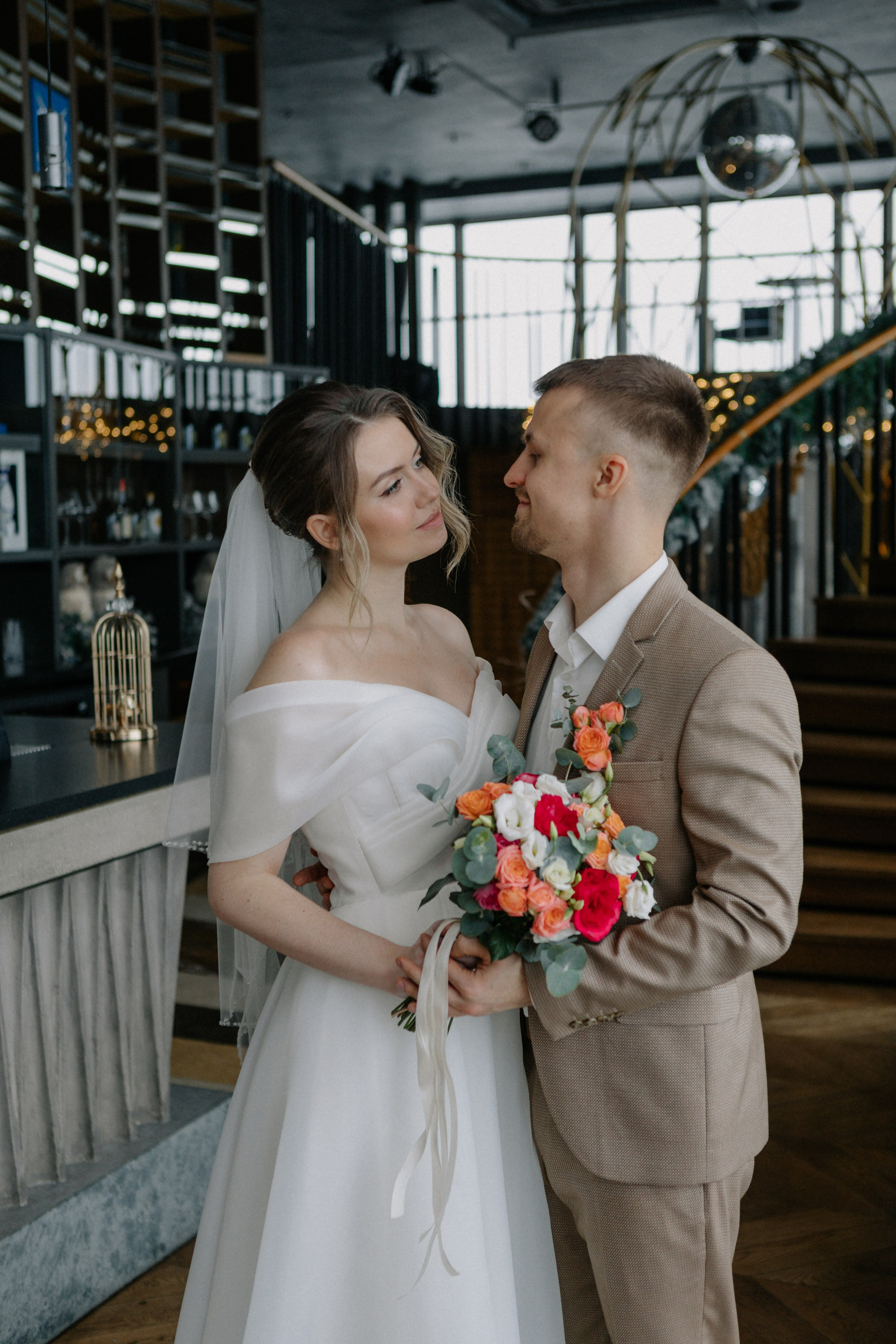 Ксюша и Илья. Утро в отеле роспись в Birds. Свадебный и портретный фотограф в Москве Анастасия Масюк