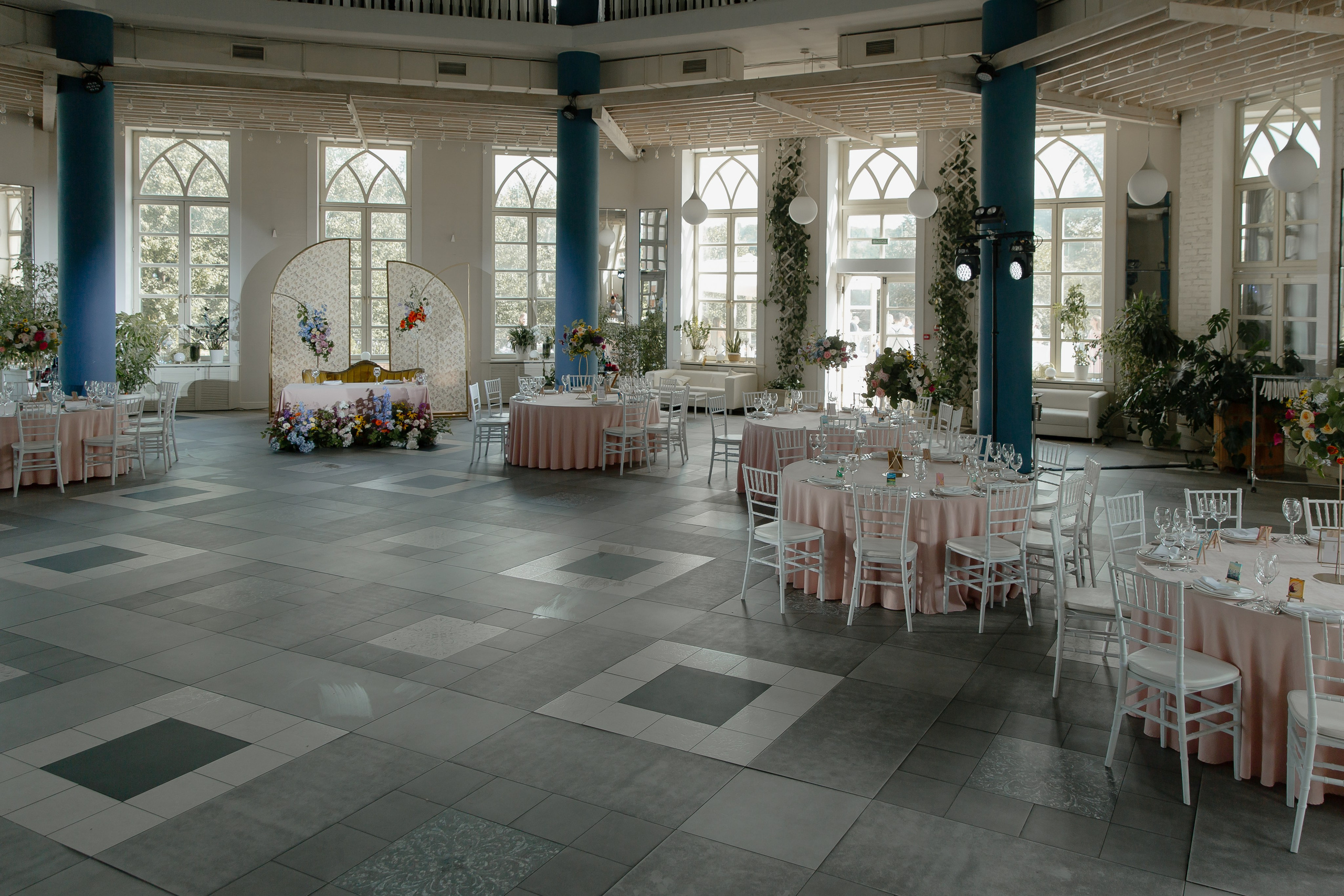 25.08.2024. RETOUCH-HOUSE