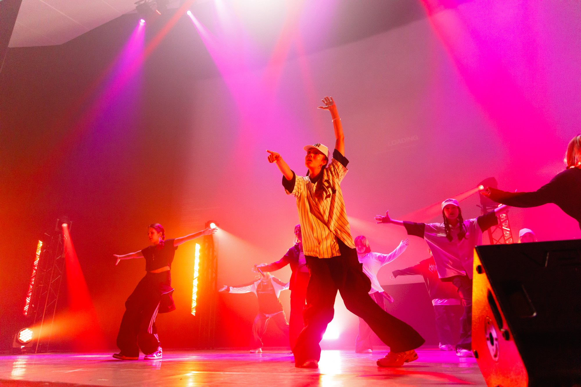 Отчётный концерт танцевальной студии «Make Me Dance». Бизнес фотограф в Новосибирске Александр Рощин