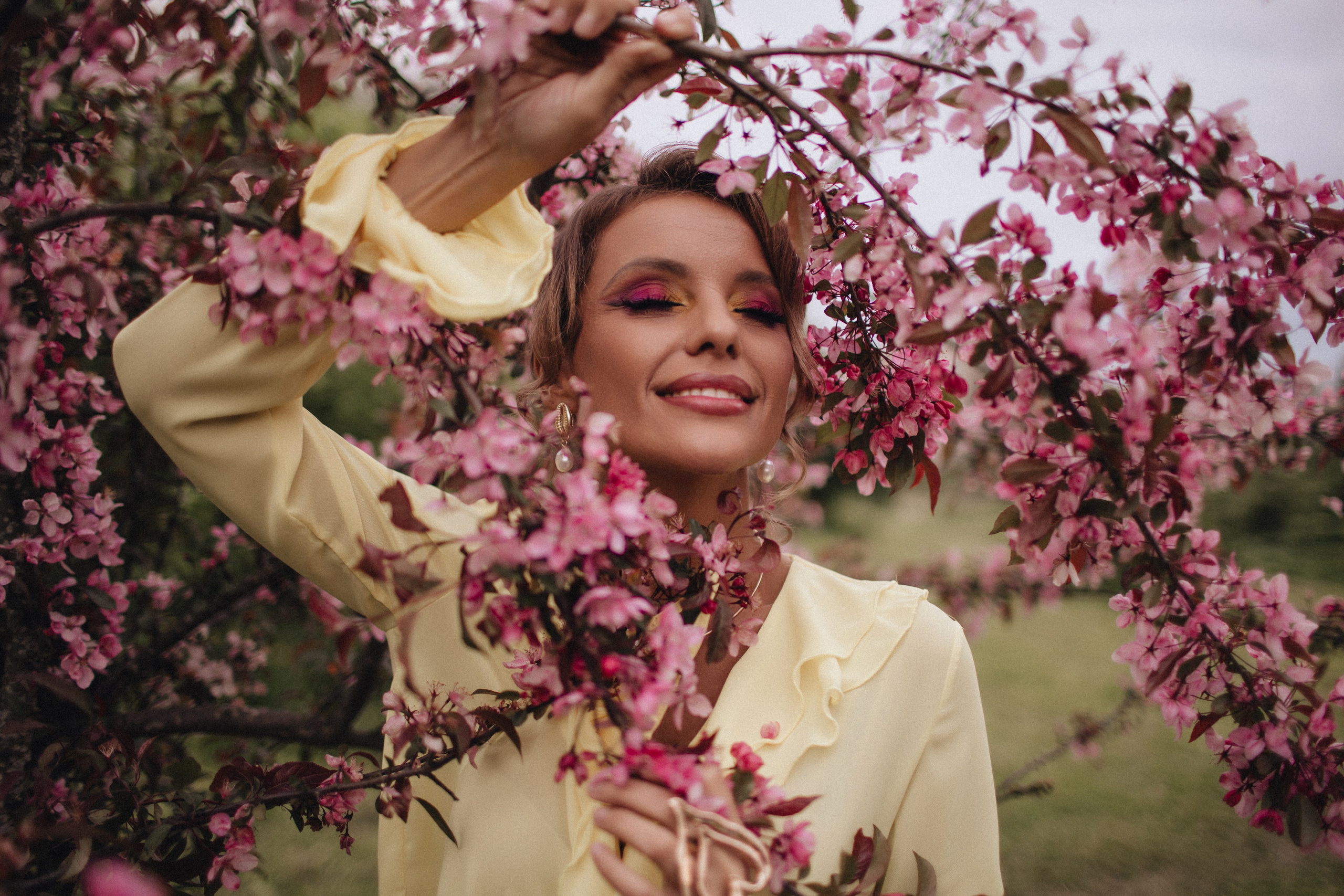 Фотосъемки в цветущих садах. Свадебный и семейный фотограф Спб Бошман Ирина