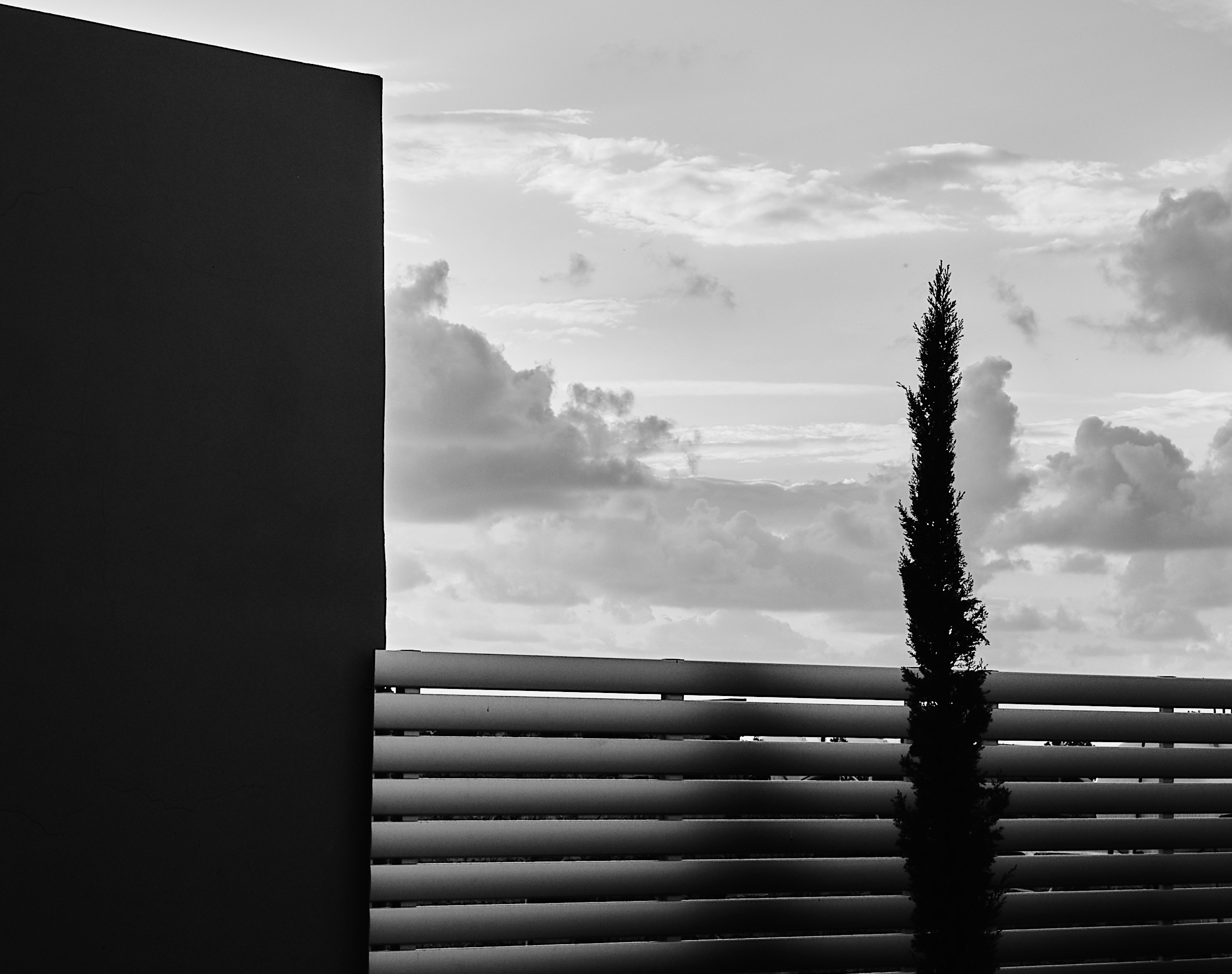 Странные виды средиземного моря. Shaltay Gallery