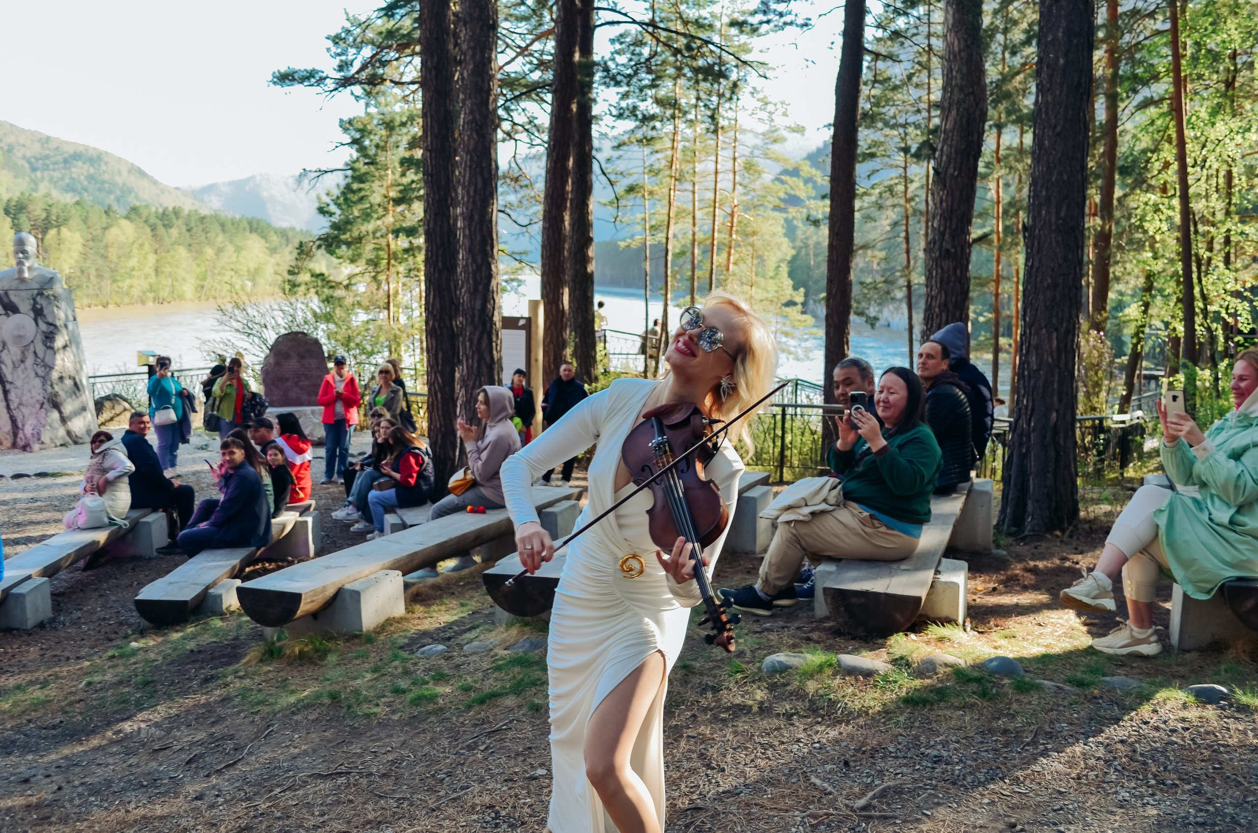 Фестиваль «Цветение Маральника на Алтае 2025». Фоторепортаж. Денисова Аля — фотограф для парных съемок и индивидуальных историй в Барнауле