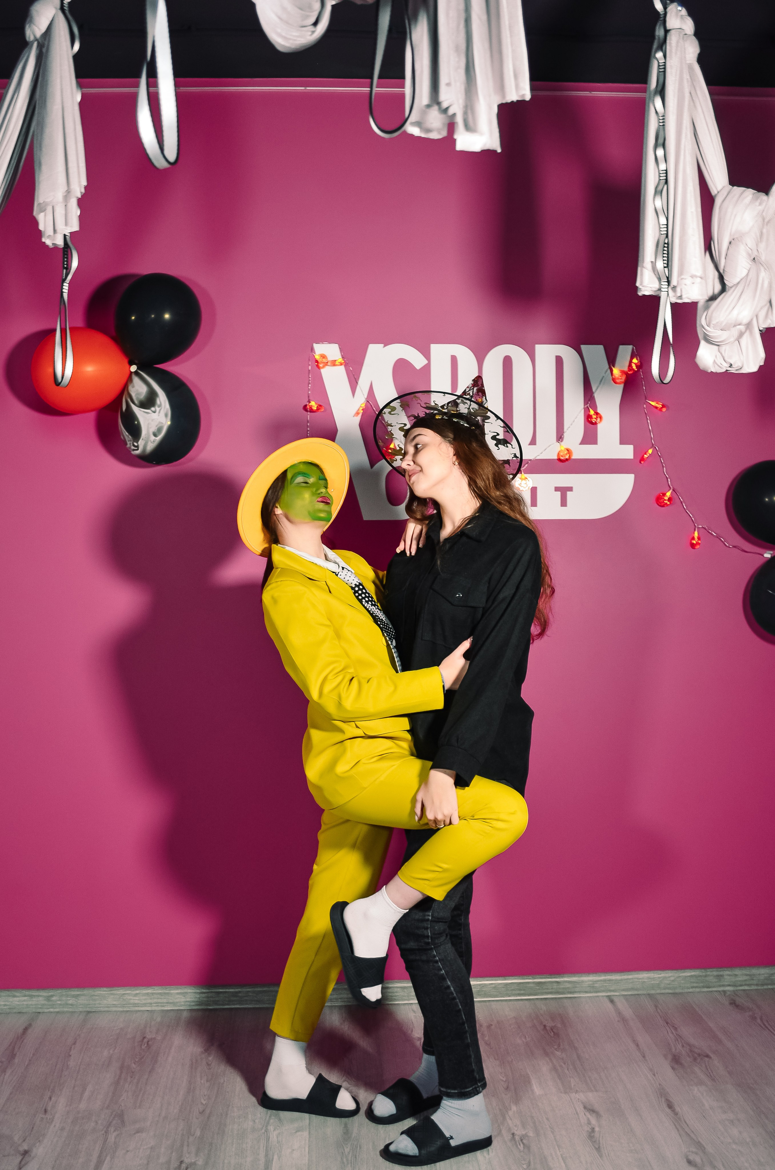 Фоторепортаж мероприятия в фитнес-клубе. Денисова Аля — фотограф для парных съемок и индивидуальных историй в Барнауле