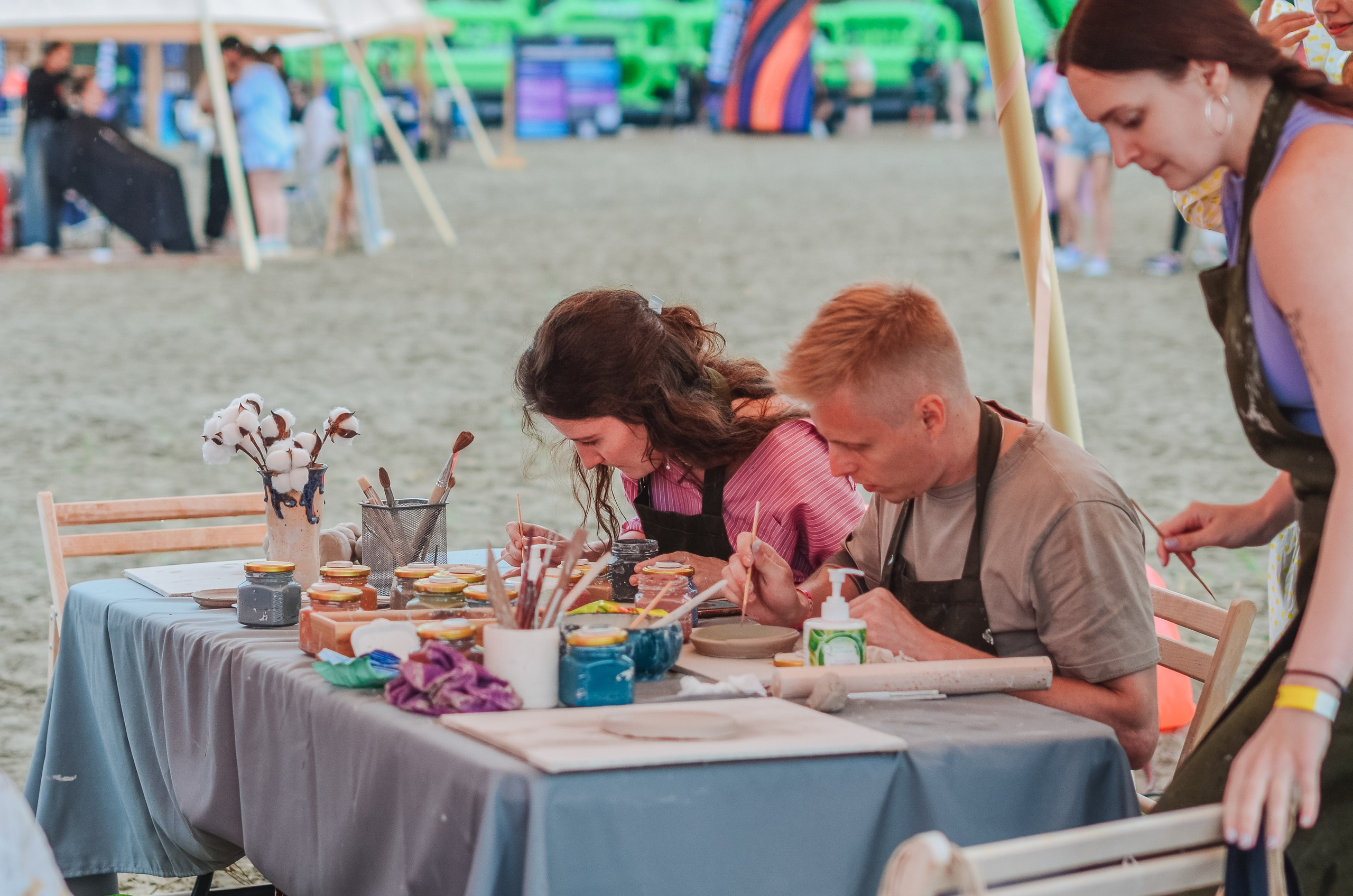 Фестиваль «Грань» 2025. Спортивная площадка. Денисова Аля — фотограф для парных съемок и индивидуальных историй в Барнауле