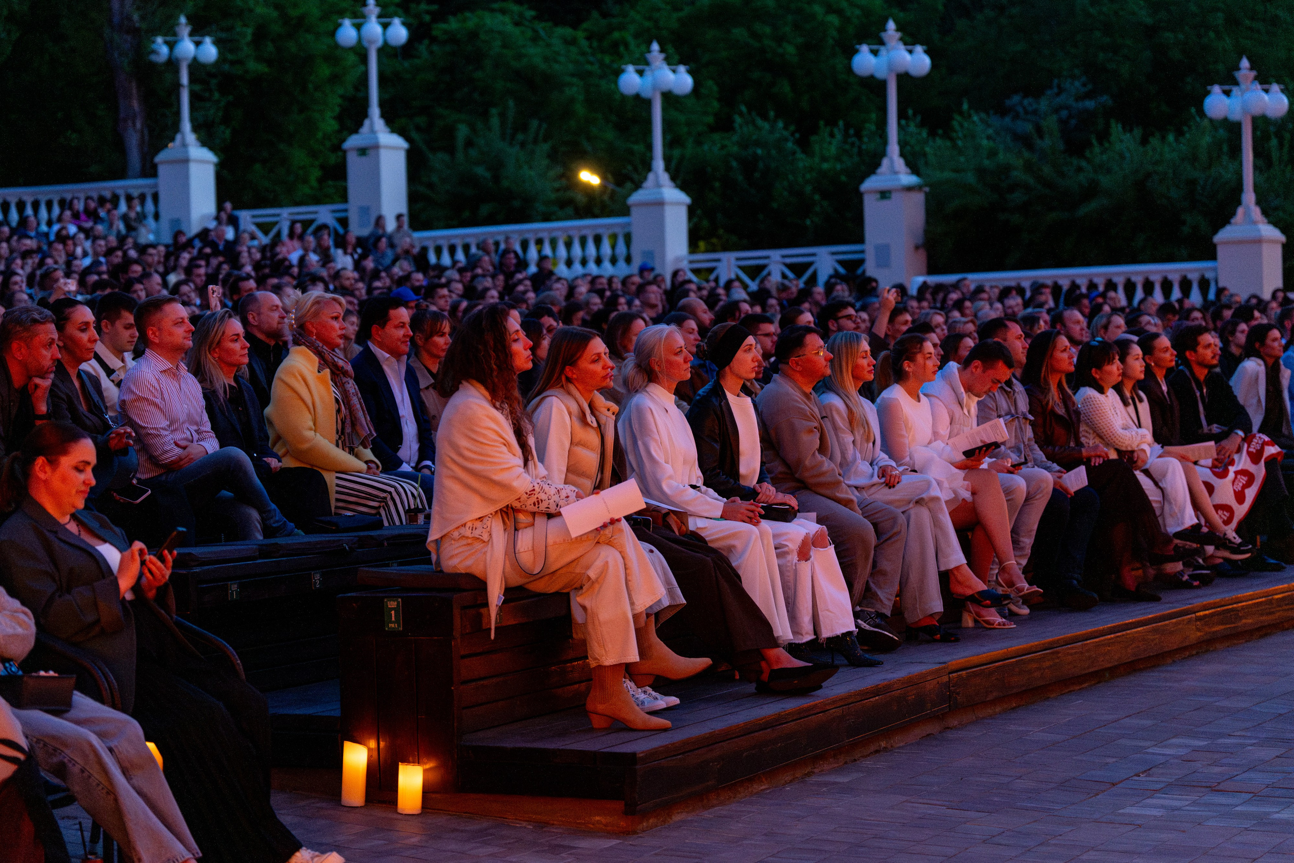 Симфонический оркестр Lumisfera при свечах. Фотограф Никита Комаров