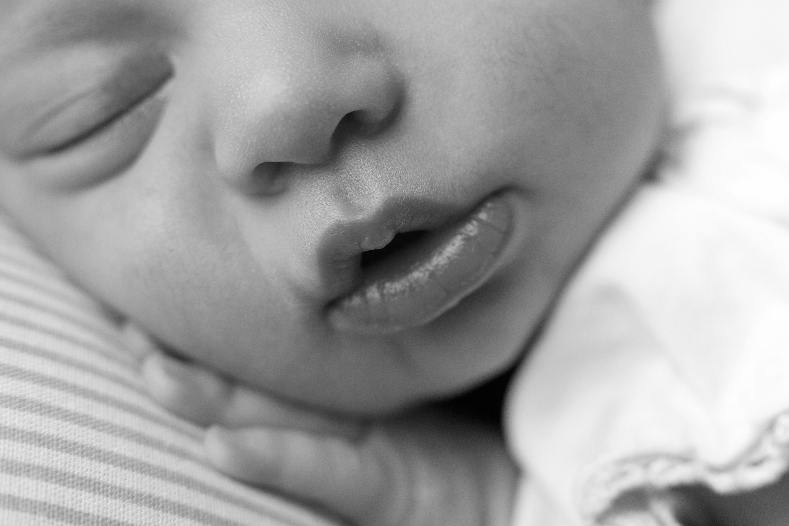 ЧБ и МАКРО-КАДРЫ. Детский, семейный и фотограф новорождённых в Ярославле Анна Салова