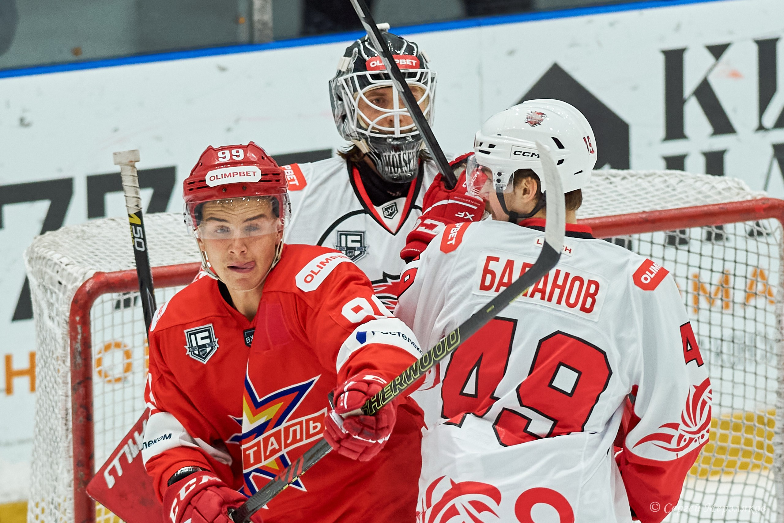 Хоккей. OLIMPBET Чемпионат России — ВХЛ Ижсталь — Ростов. 28.09.2024 Ижевск. Спортивный репортажный фотограф в Ижевске Сергей Мерзляков