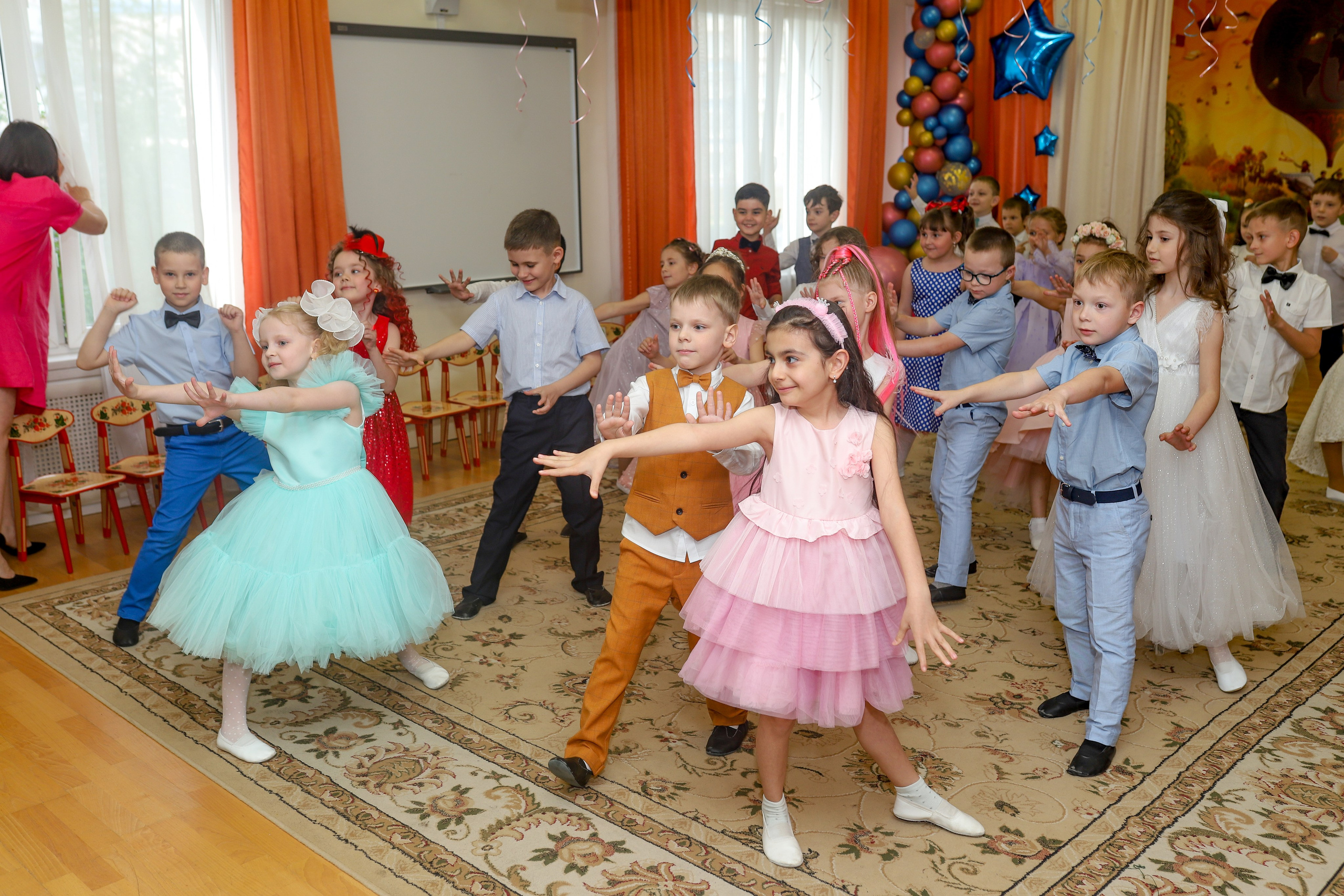 Съёмки праздников и выпускных в детских садиках и школах. Семейный и детский фотограф Эльвира Билибина