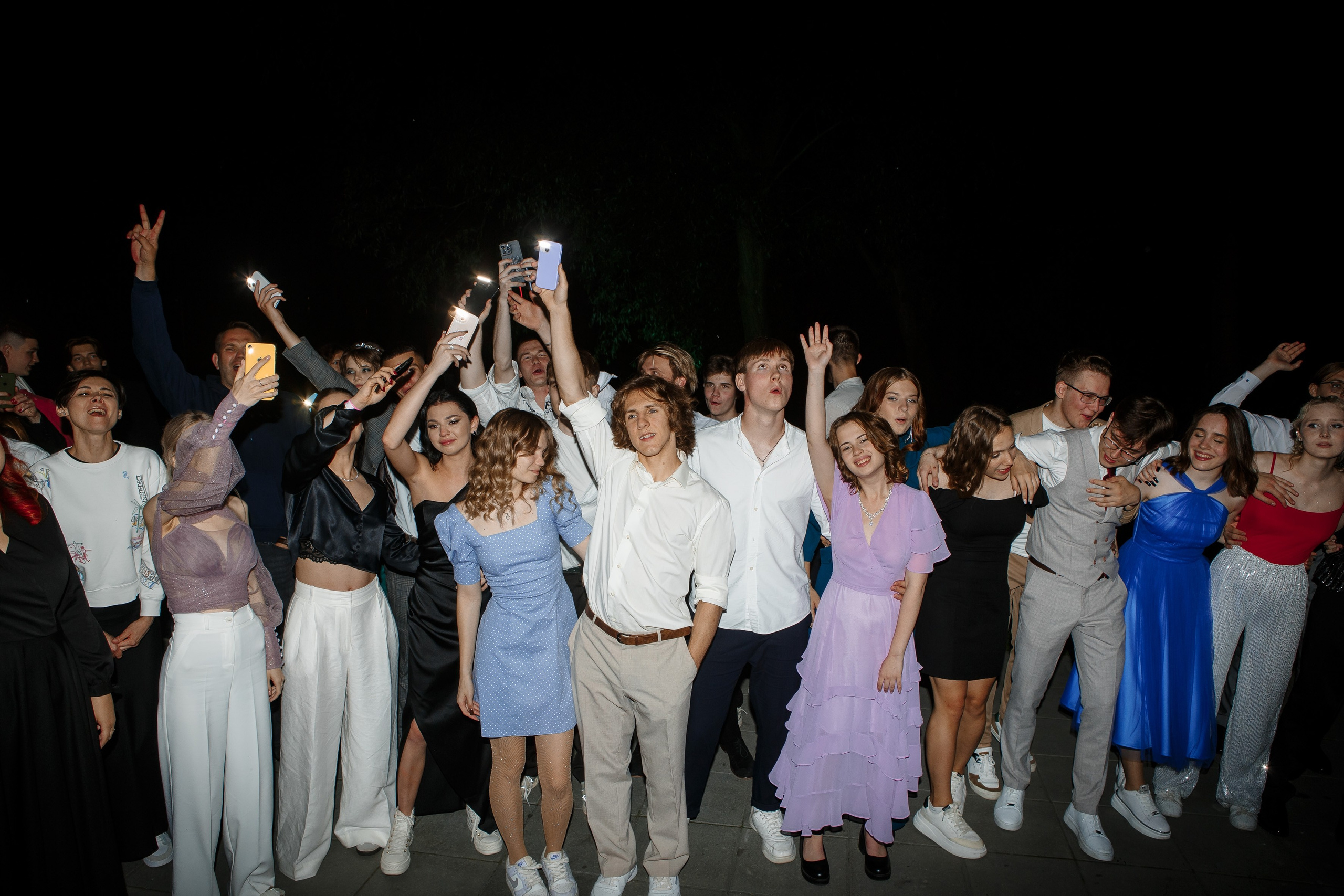 Выпускной Гимназия 12 2024 OpenHouse. Свадебный и портретный Фотограф в Липецке Дмитрий Котюков