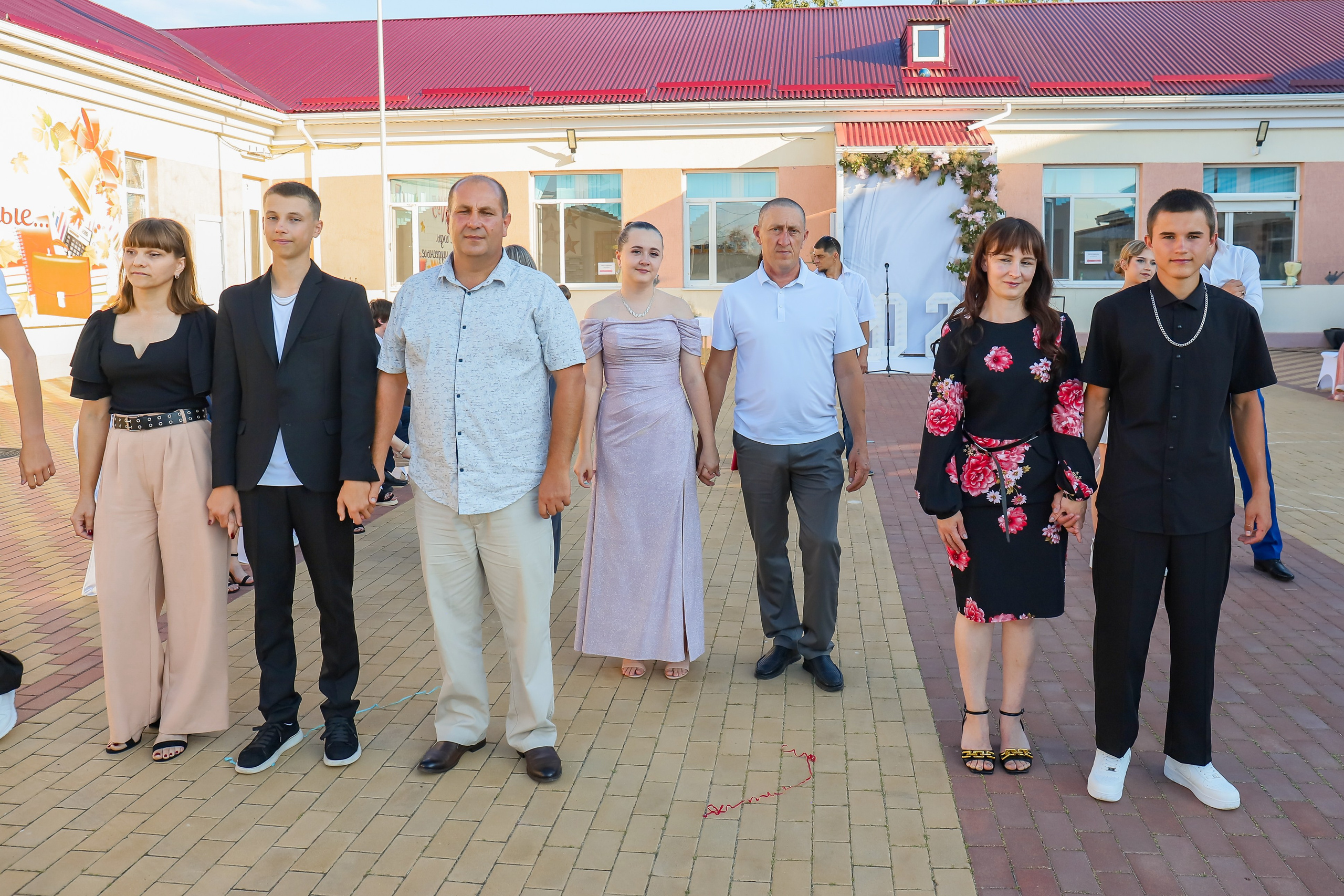 Фотограф и Видеограф на свадьбу в Новопокровской