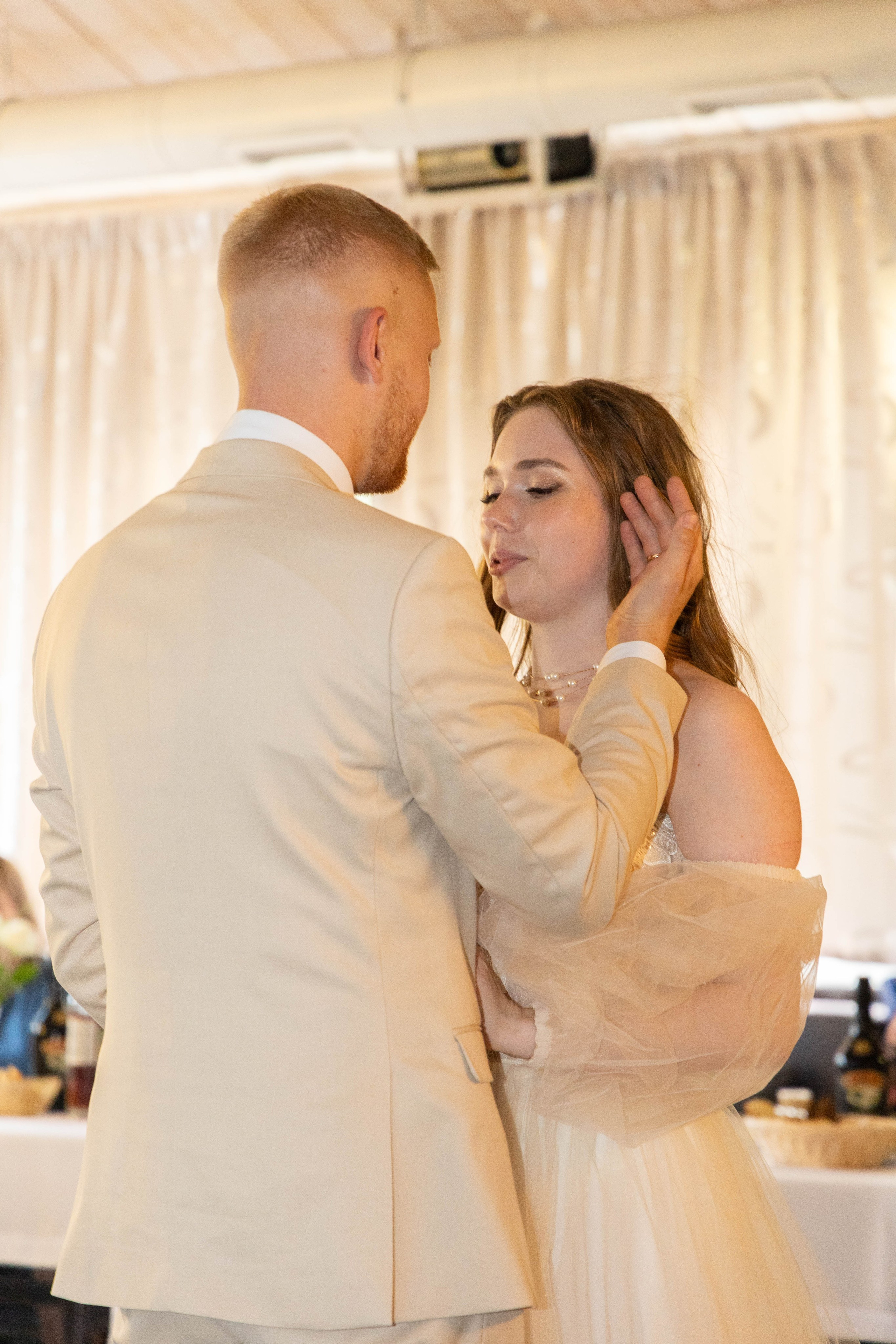 Свадебная фотосессия свадебный фотограф Татьяна Марсуверских свадебная фотопрогулка Москва Жуковский. Фотограф для маркетплейсов, фотоуслуги в Жуковском Татьяна Марсуверских