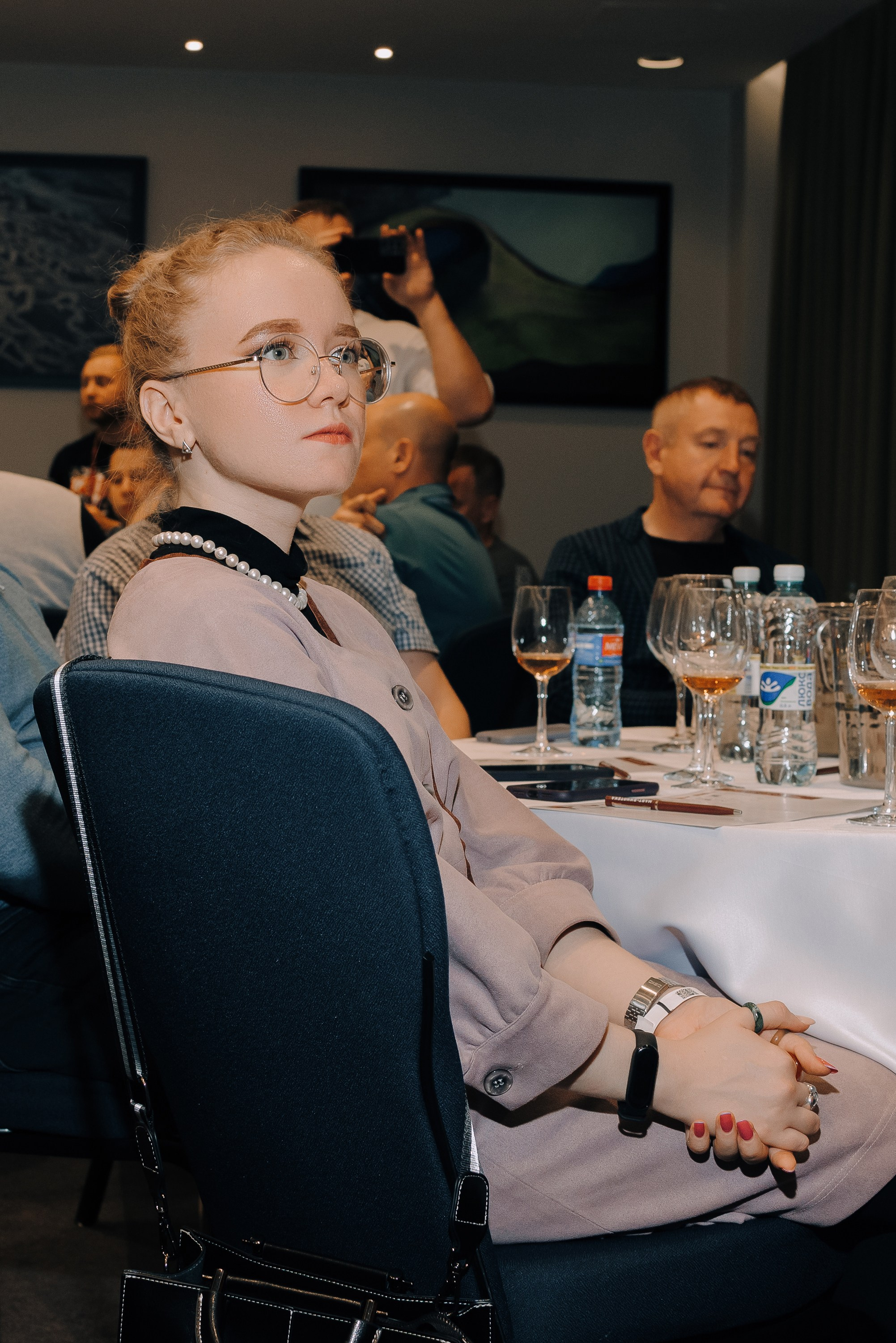 ФЕСТИВАЛЬ ВИНА И КРЕПКИХ НАПИТКОВ МАВТ-ВИНОТЕКА. Репортажный фотограф Зуев Роман г. Челябинск