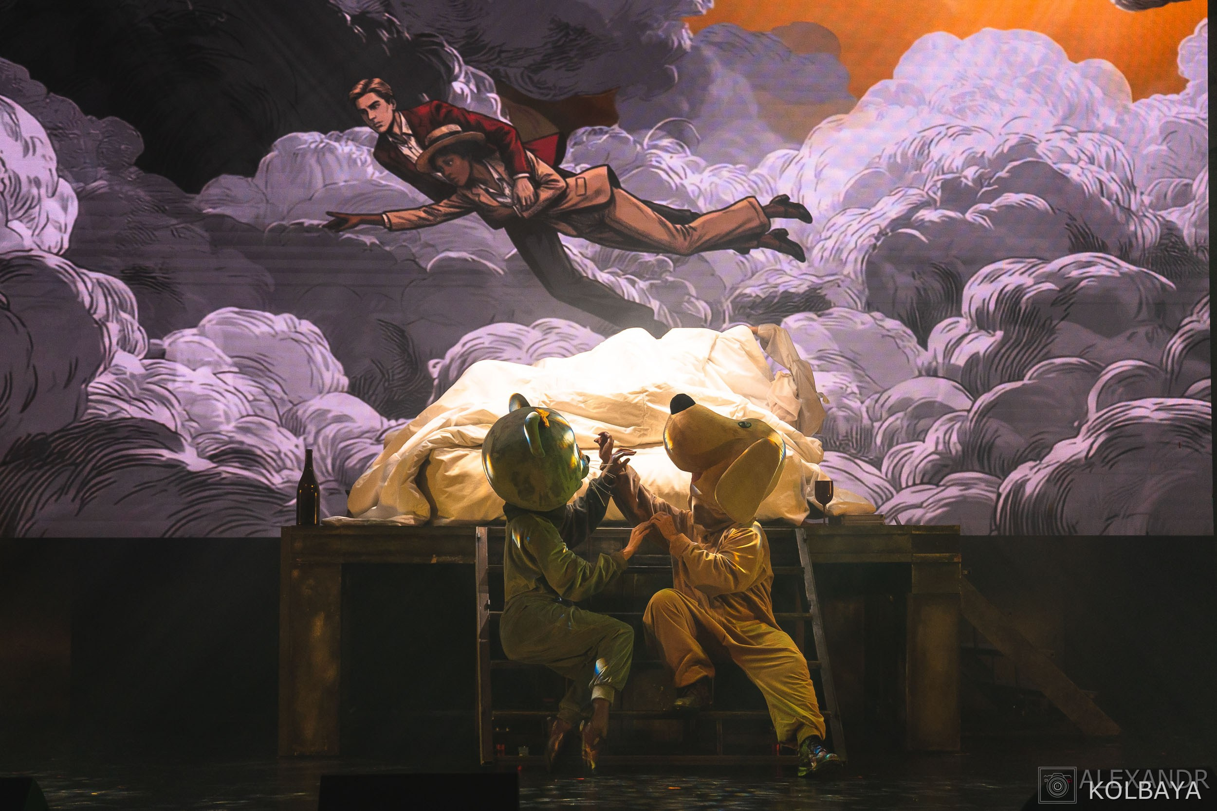 Фотографии со спектакля «Однажды в городе N». Концертный и театральный репортажный фотограф в Москве Александр Колбая
