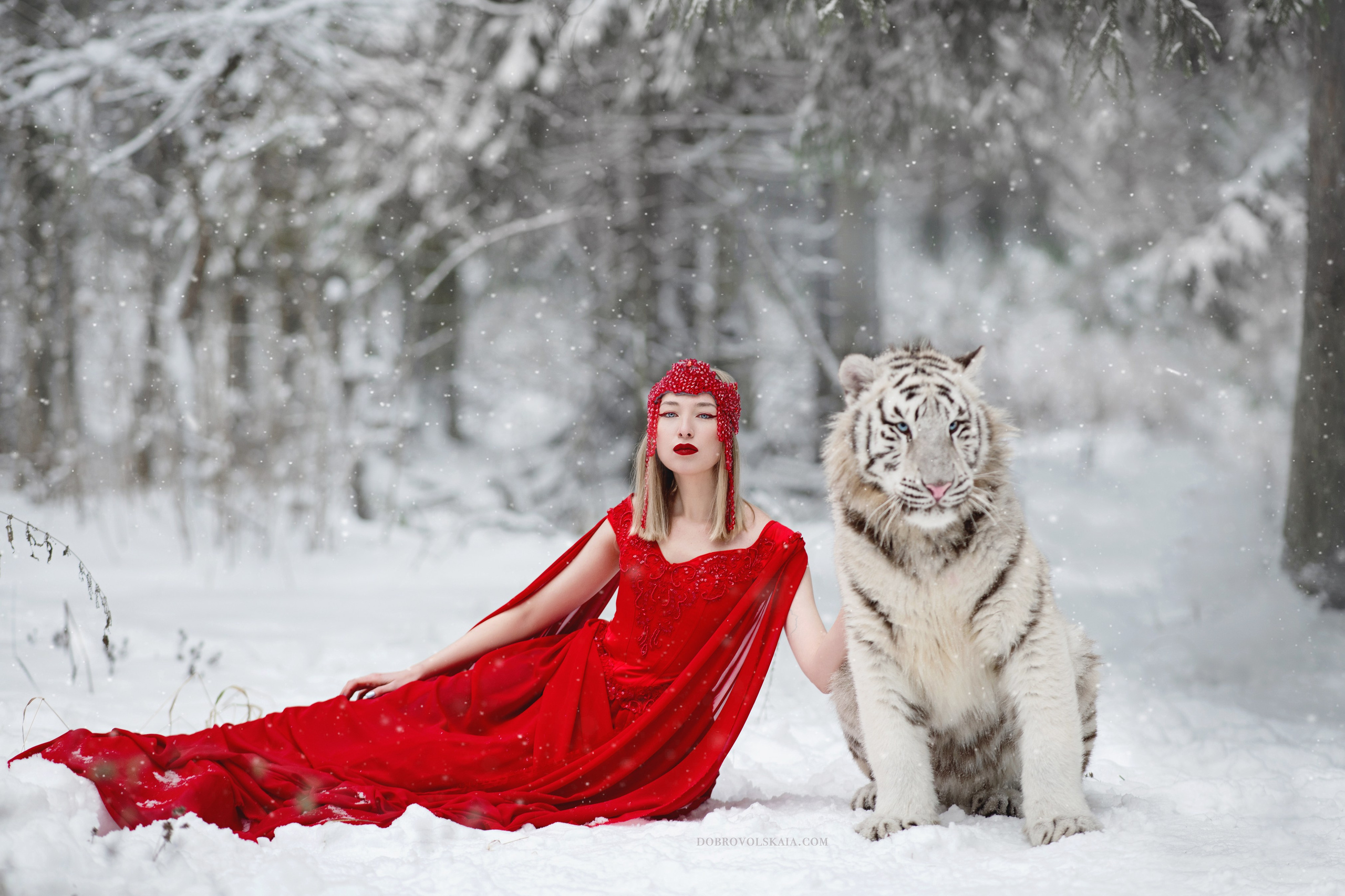 Дана. Русские народные костюмы в Москве