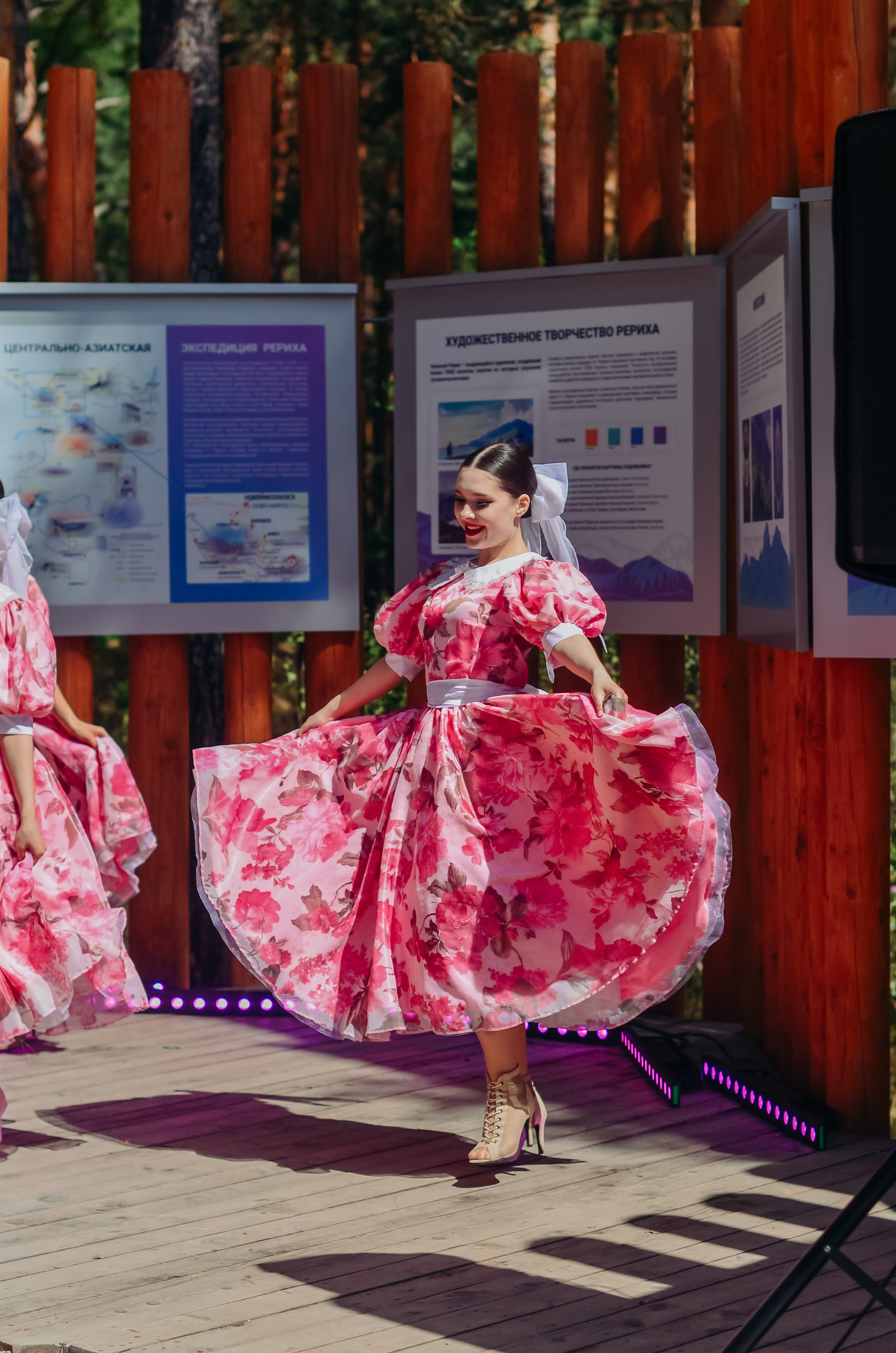 Фестиваль «Цветение Маральника на Алтае 2025». Фоторепортаж. Денисова Аля — фотограф для парных съемок и индивидуальных историй в Барнауле