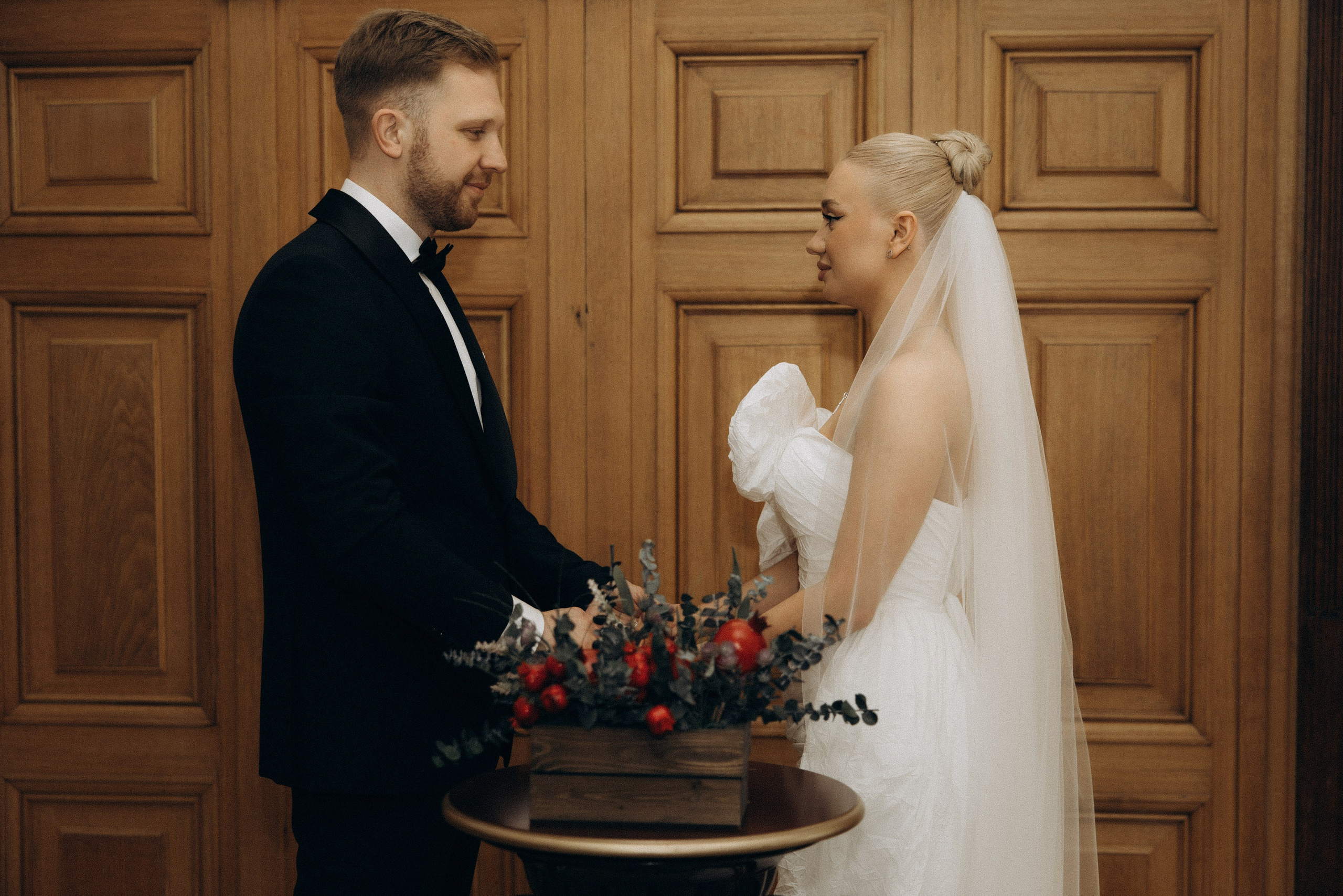 Свадебная фотосъемка в Грибоедовском ЗАГСе Москвы и на яхте