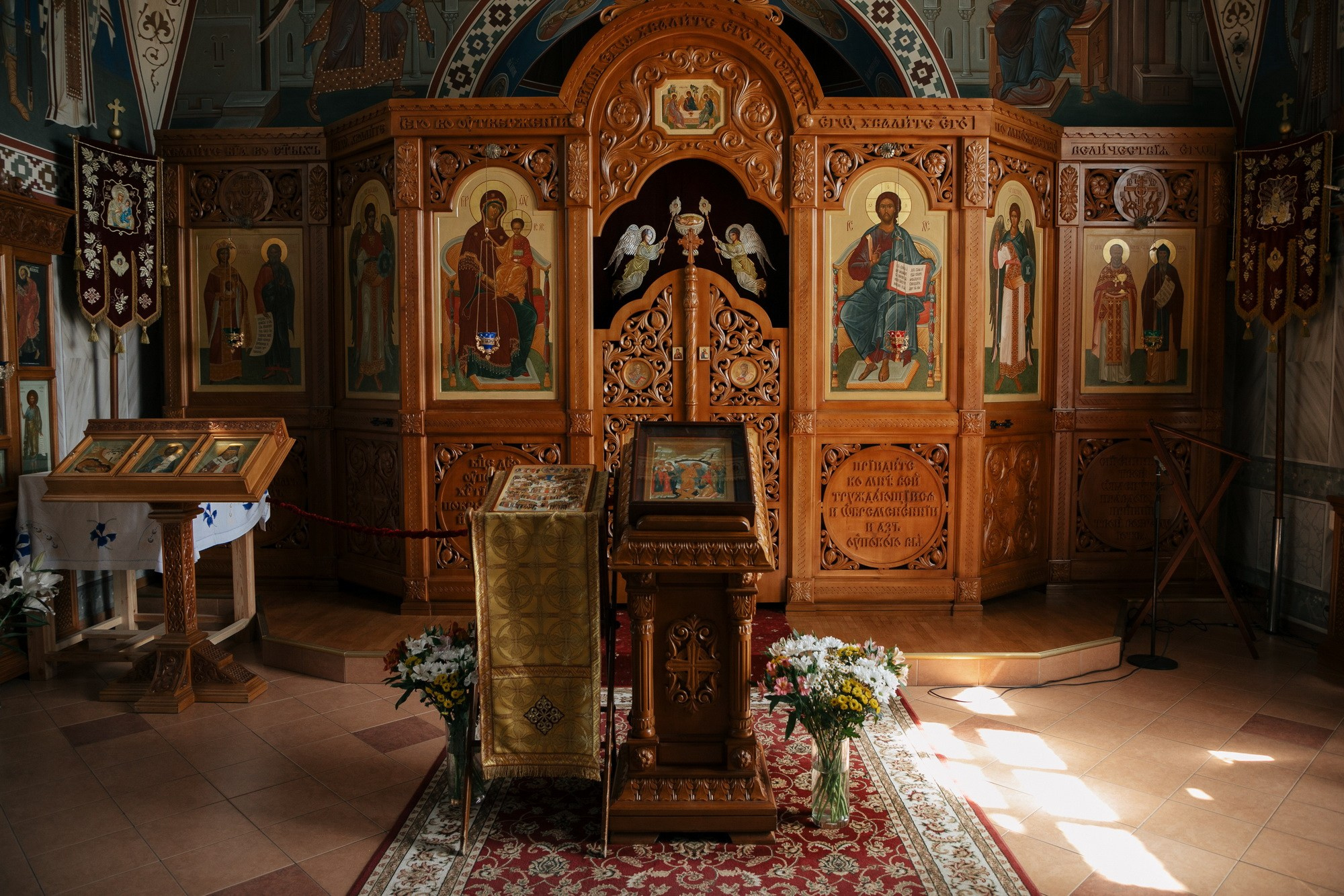 Крещение Храм святого праведного Иоанна Кронштадтского. Фотограф на крещение в Санкт Петербурге