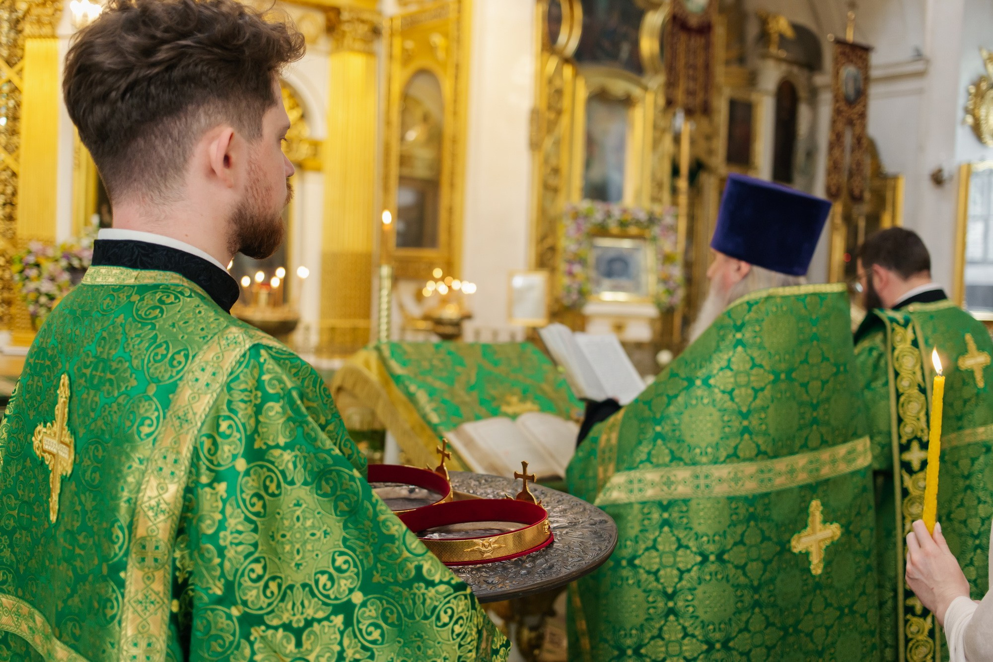 Венчание в Спасо Преображенском соборе сколько стоит, где повенчаться в Питере, обвенчаться в Санкт Петербурге, какую церковь выбрать для венчания, стоимость венчания в СПб