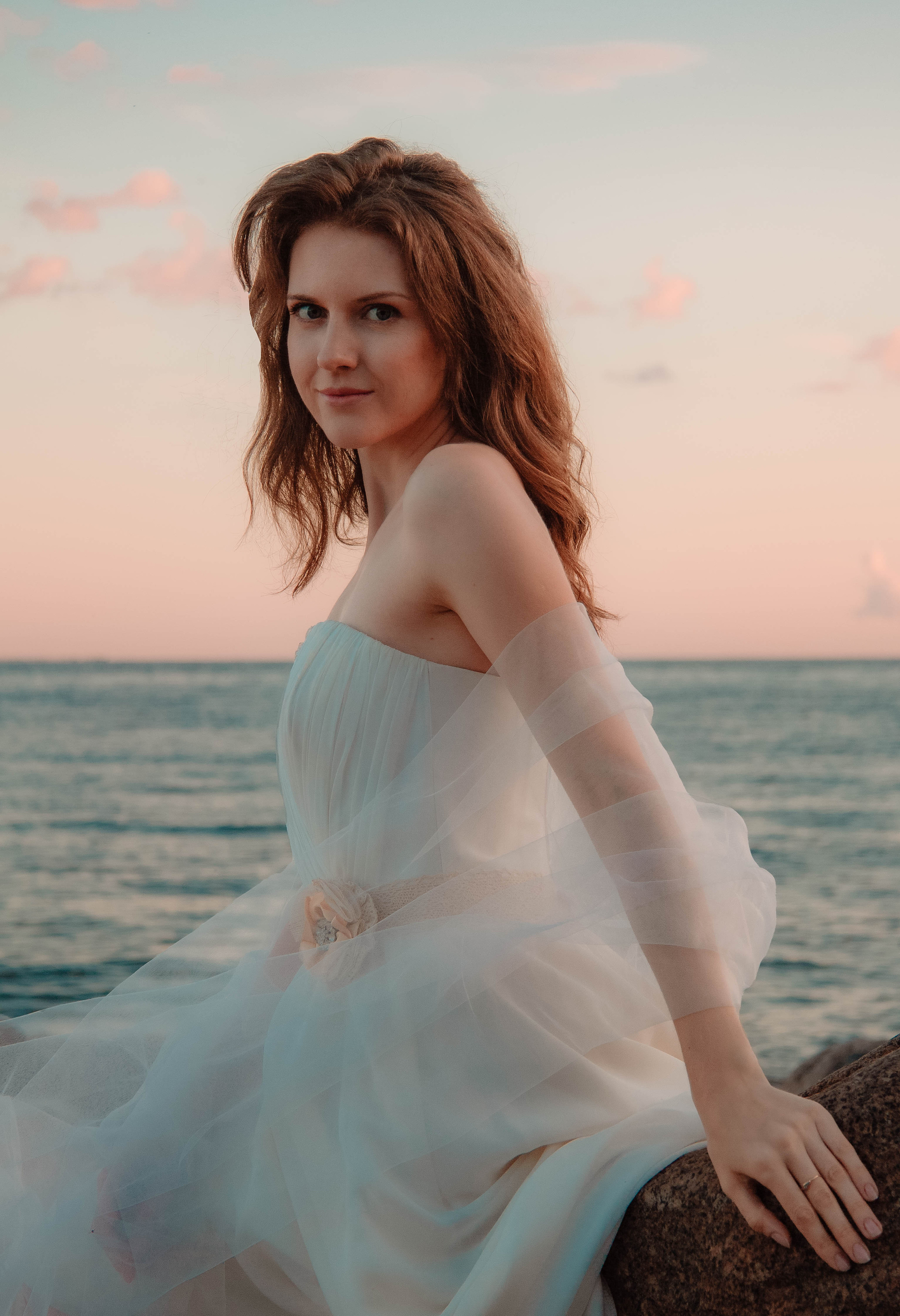 Фотосессия на пляже у залива Санкт-Петербург. Портретный фотограф в Санкт-Петербурге Анастасия Епифанова