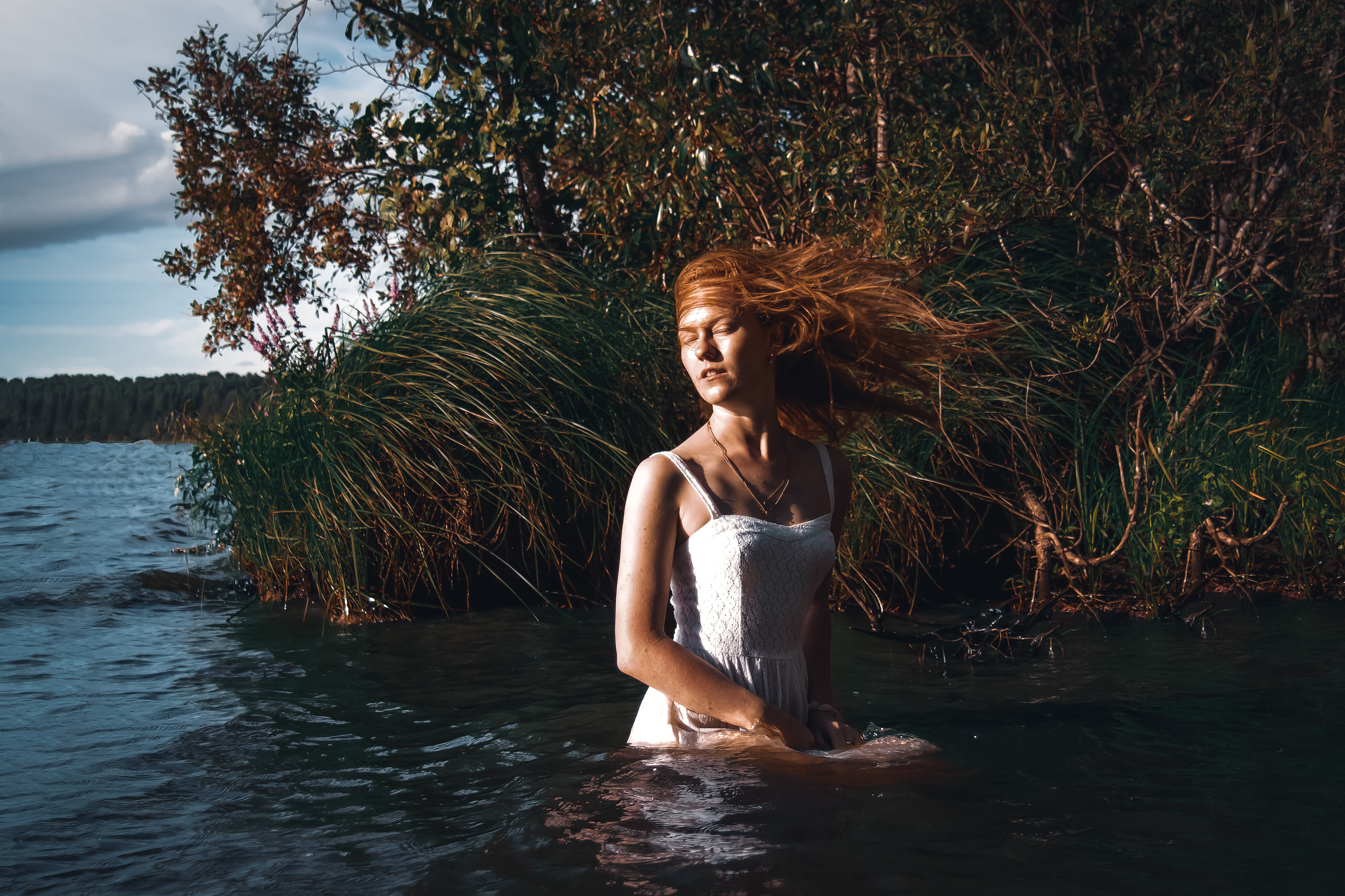 Фотосессия в воде Лен. обл. Портретный фотограф в Санкт-Петербурге Анастасия Епифанова