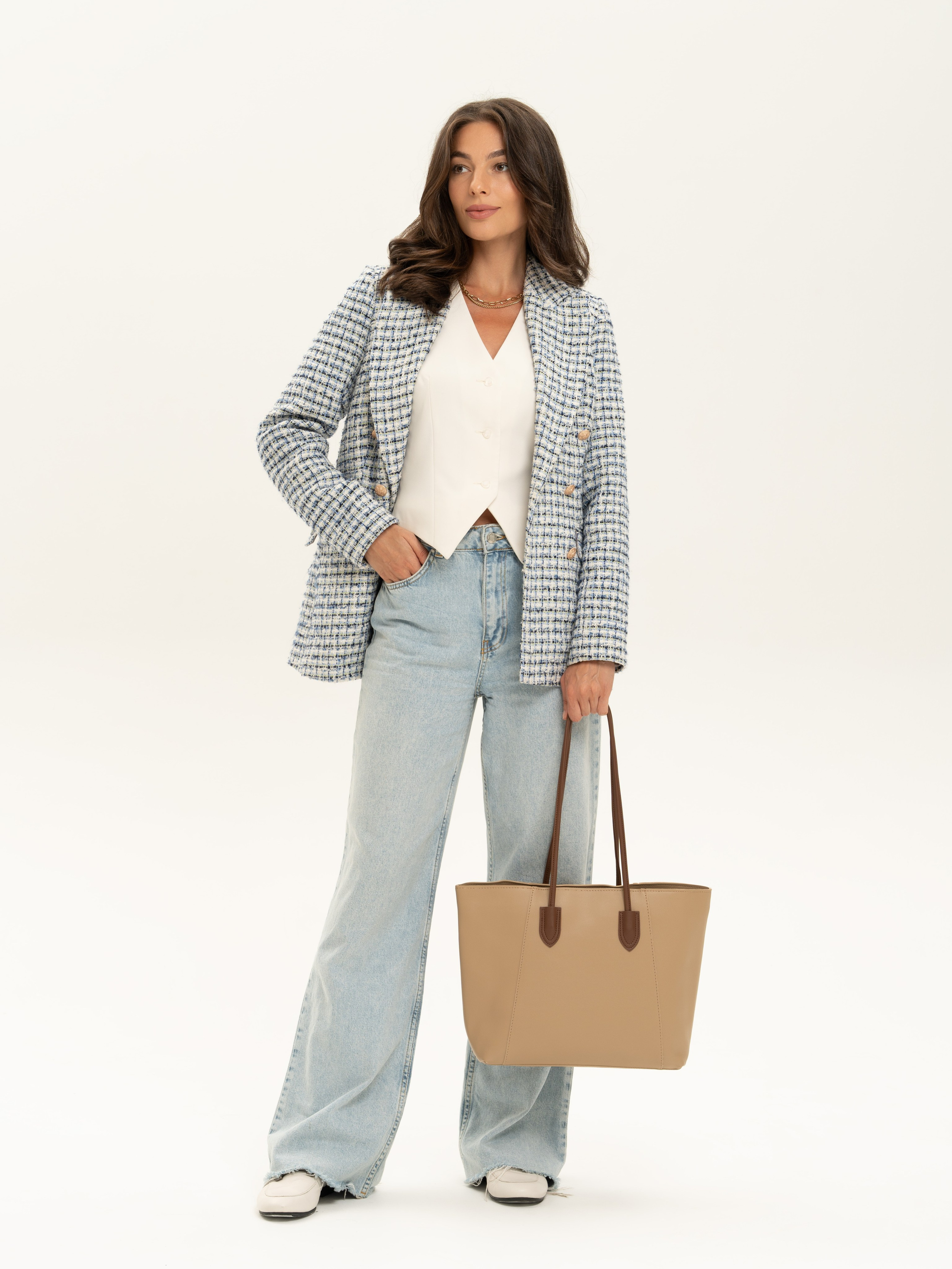 Примеры локаций. Индивидуальные, предметные и сборные съемки в Санкт-Петербурге Okhman.studio