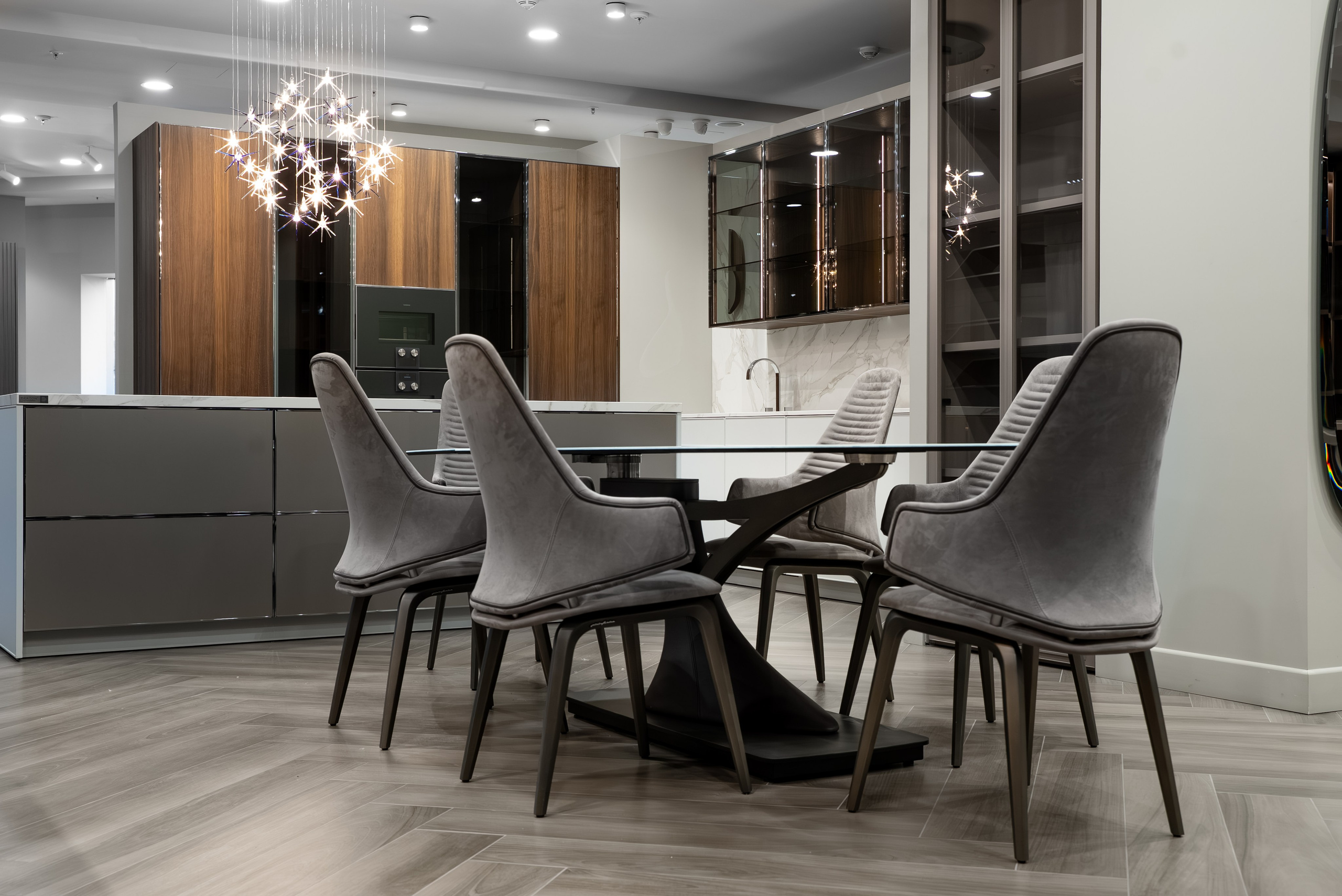 Шоурум WARENDORF. KUSTOV PRODUCTION — профессиональная фотосъёмка в Москве