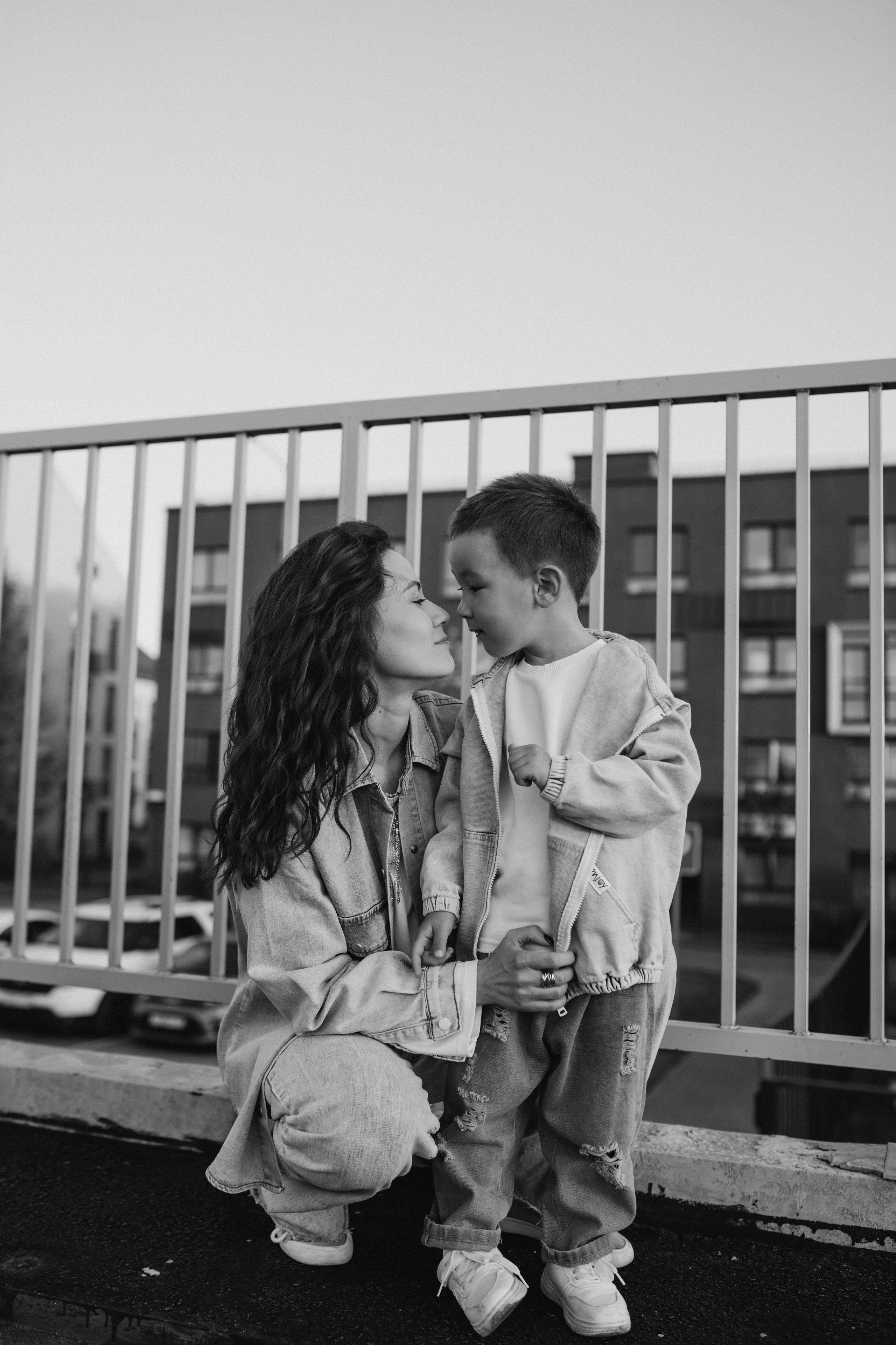 Прогулка в своем дворе. Семейный фотограф в Тюмени  Утенкова Юлия