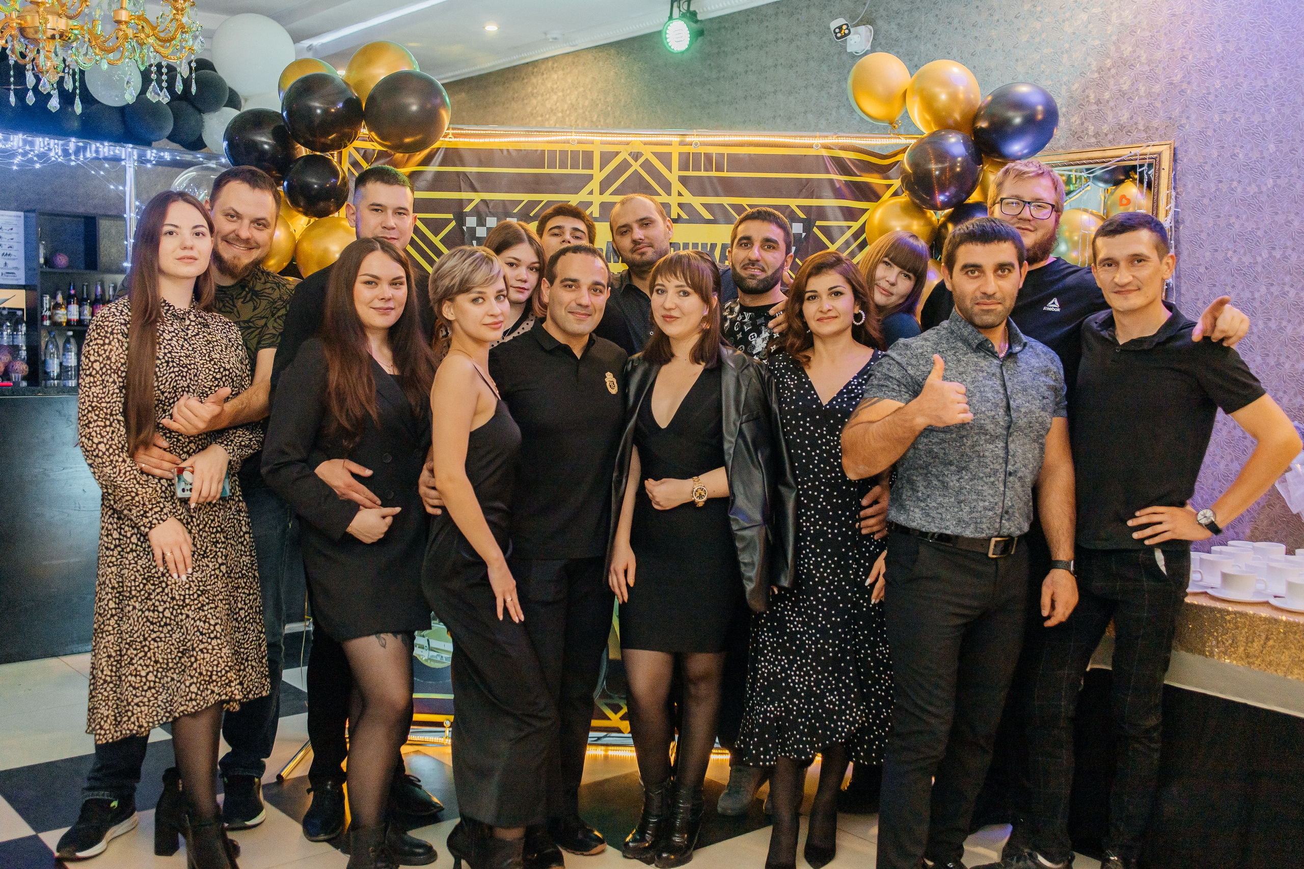 Такси «Восьмёрочка» 8 лет. Фотограф Нестратенко Станислав г. Шилка, г. Чита