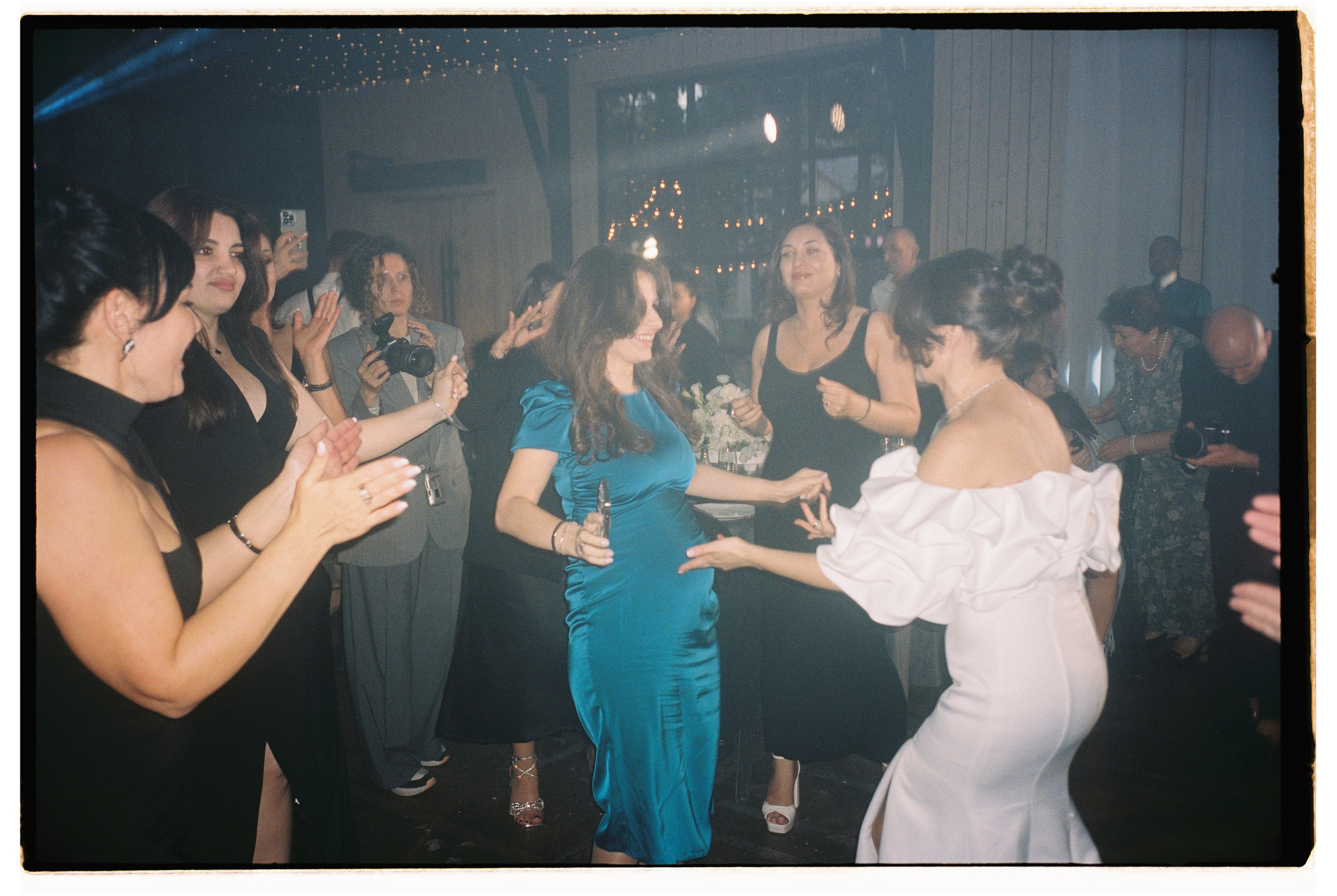 Film WD. Свадебный и репортажный фотограф