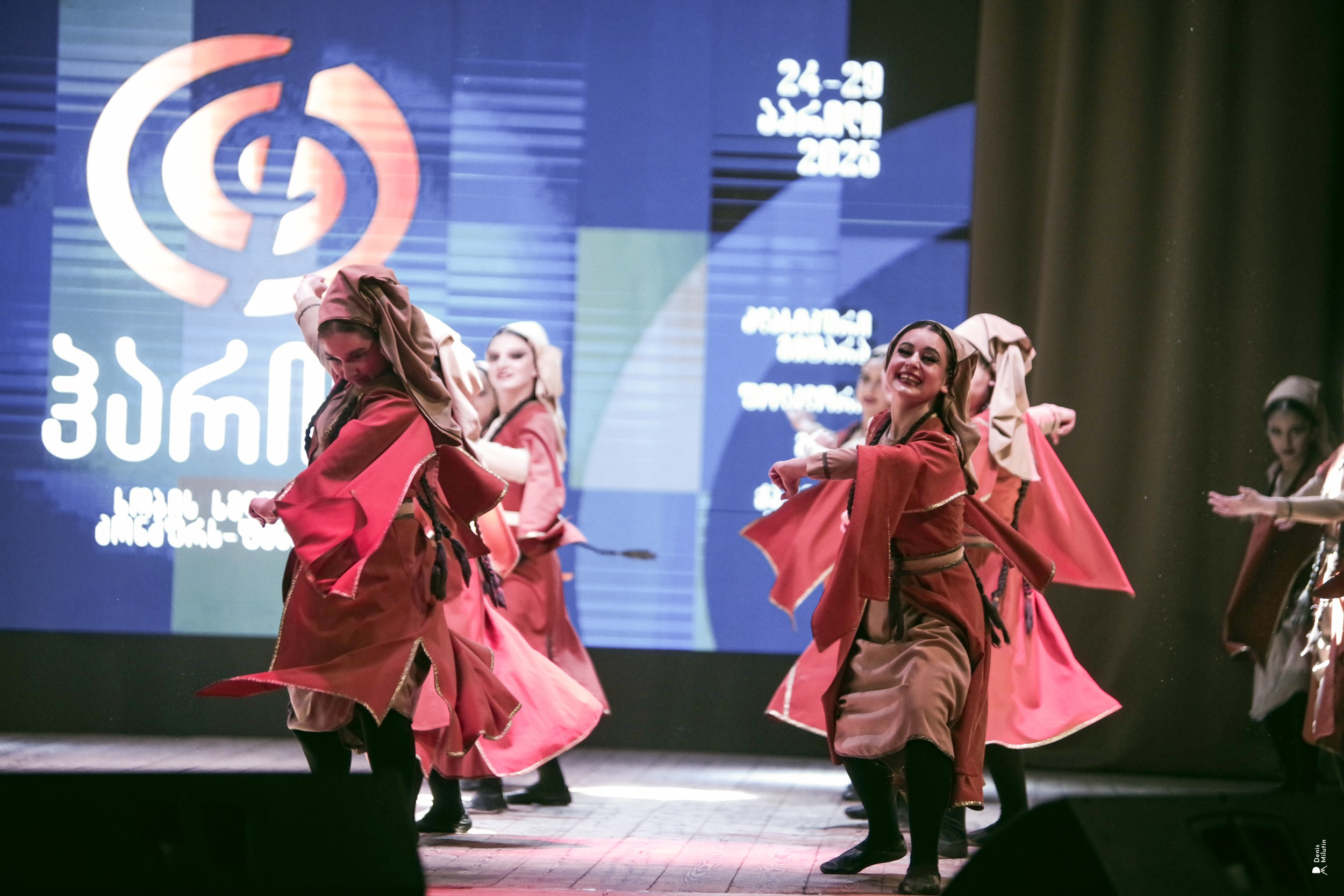 Танцы в Хоби. Портретный фотограф Денис Милютин