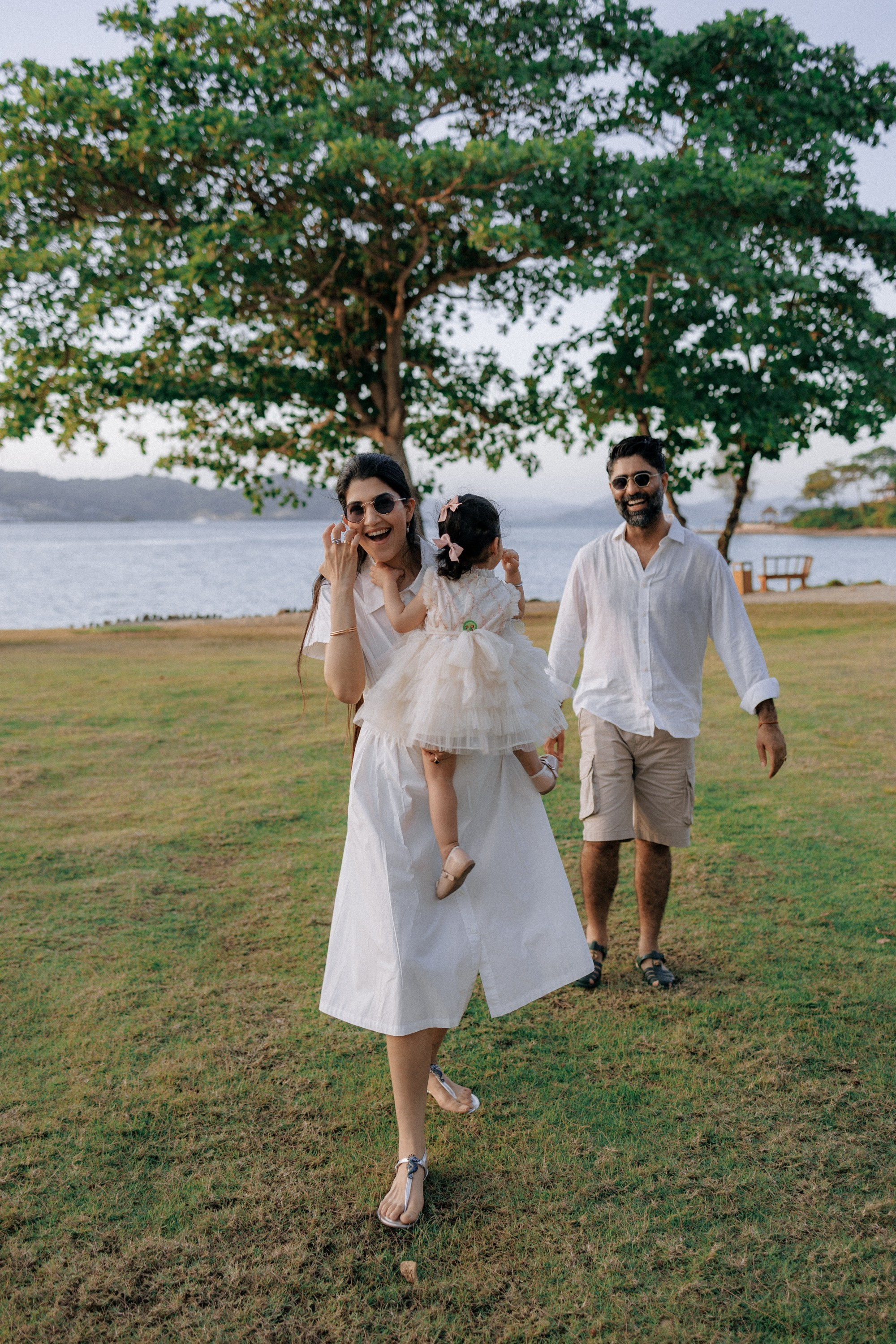 Family photoshoot in Phuket, Thailand. Fedor Lemeshko — Destination Wedding and Family Lifestyle photographer