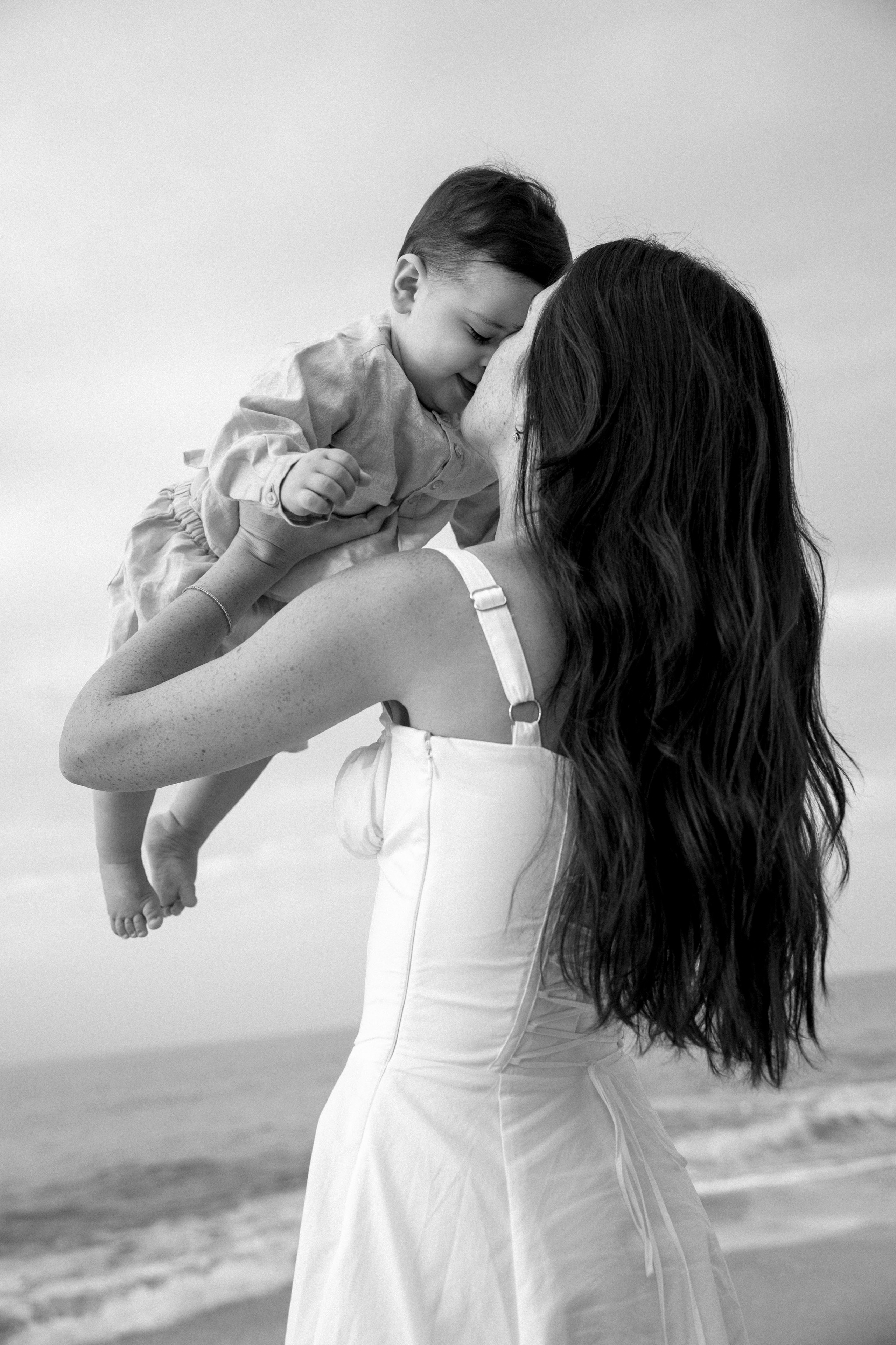 First year family photos near the sea. Главная