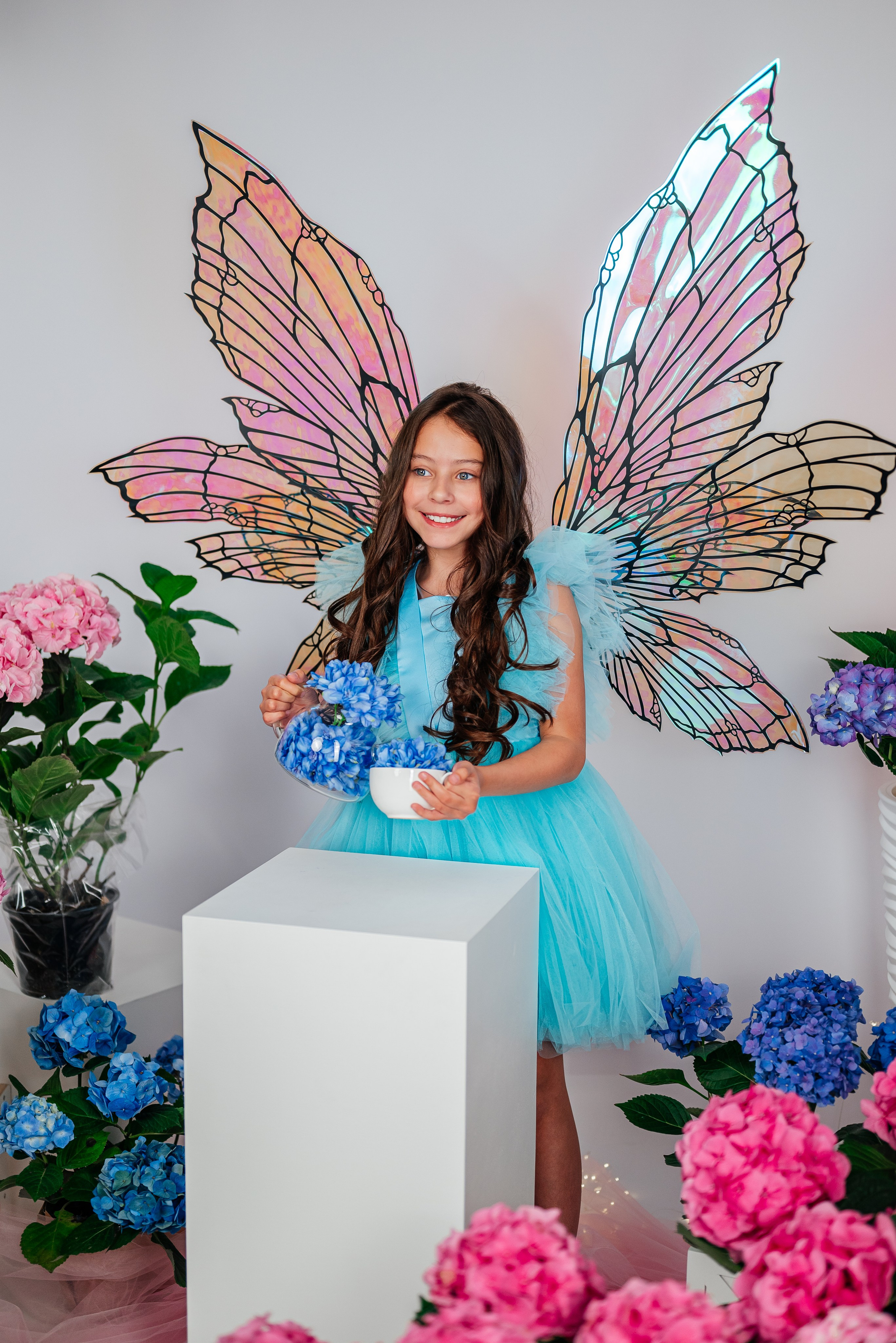 Вероника и гортензии. Семейный фотограф в Краснодаре