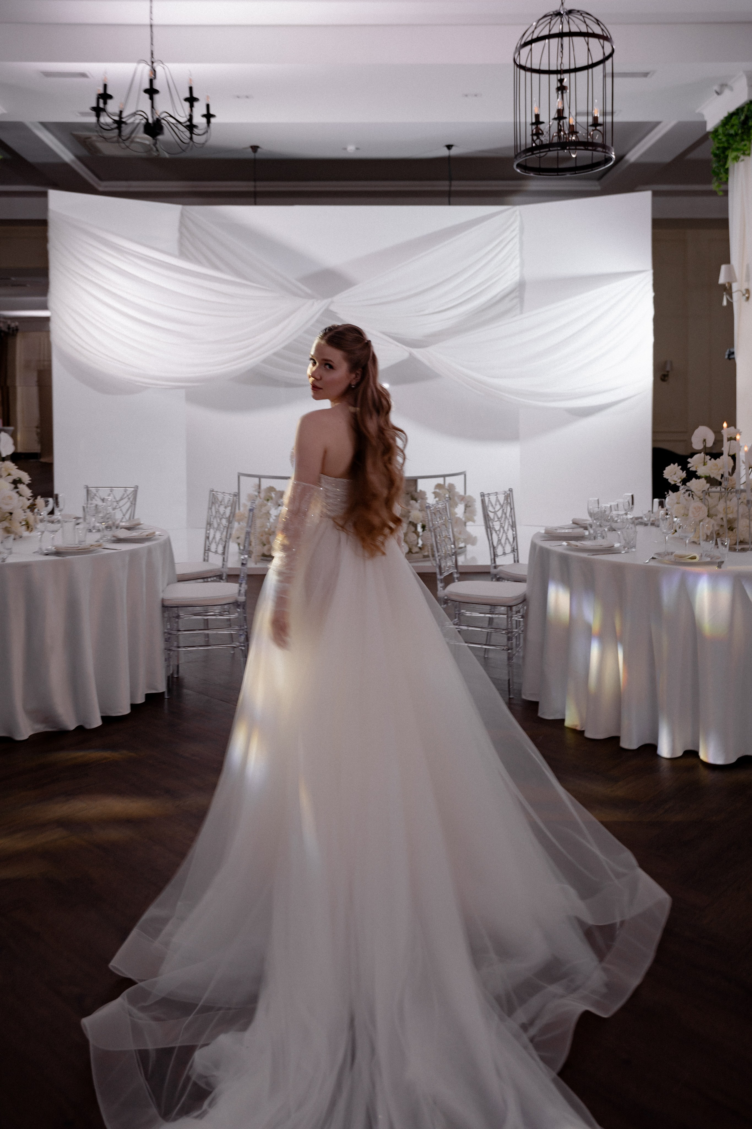 СВАДЕБНАЯ СЬЕМКА СБОРОВ В ОТЕЛЕ И ВЫЕЗД НА ЦЕРЕМОНИЮ (СНЯТО В СИБИРЕ В НИЖНЕВАРТОВСКЕ). Профессиональный фотограф, Санкт-Петербург — Виктория Богомолова