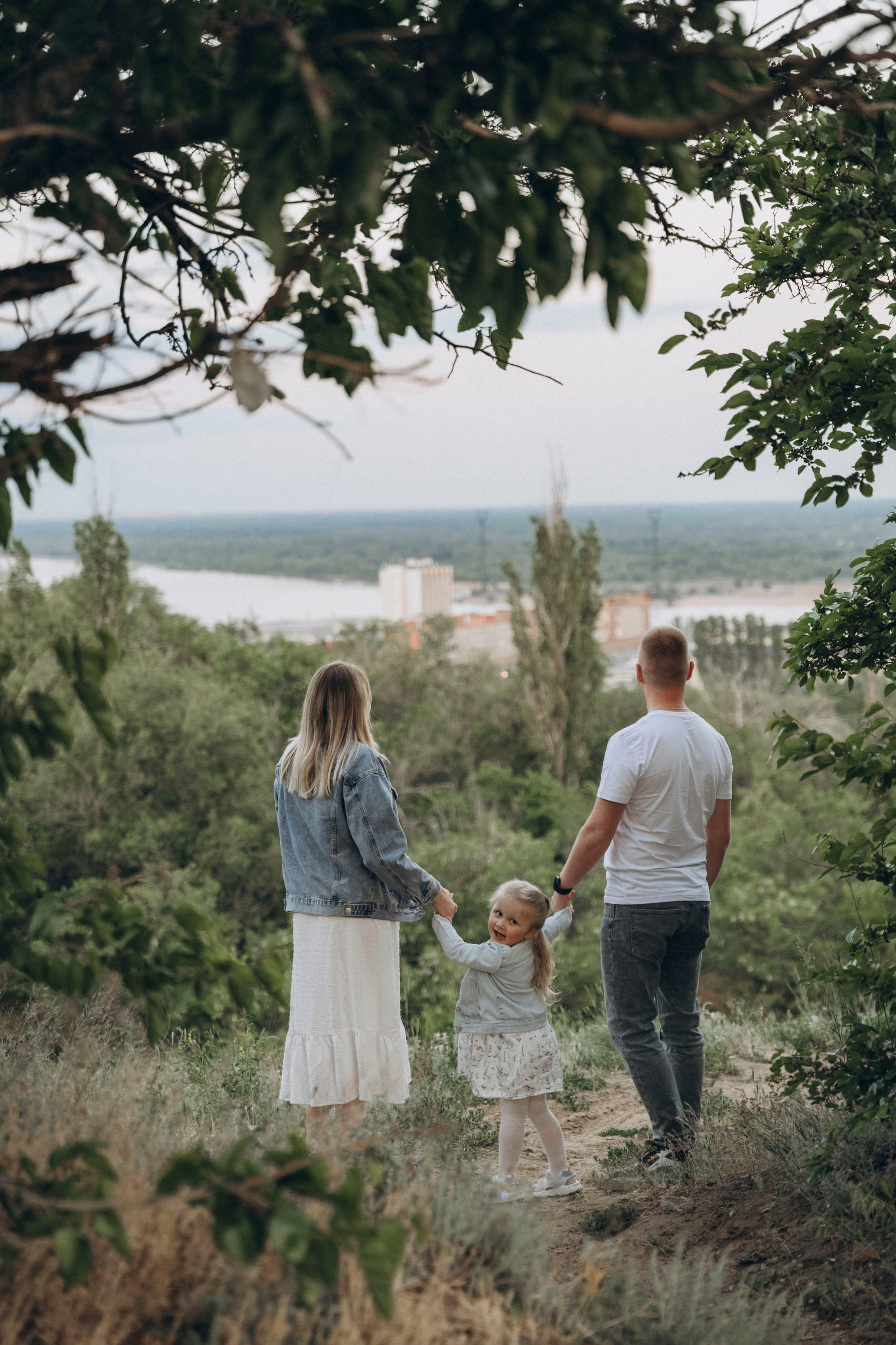 На улице. Фотограф Волгоград Ксения Устинова