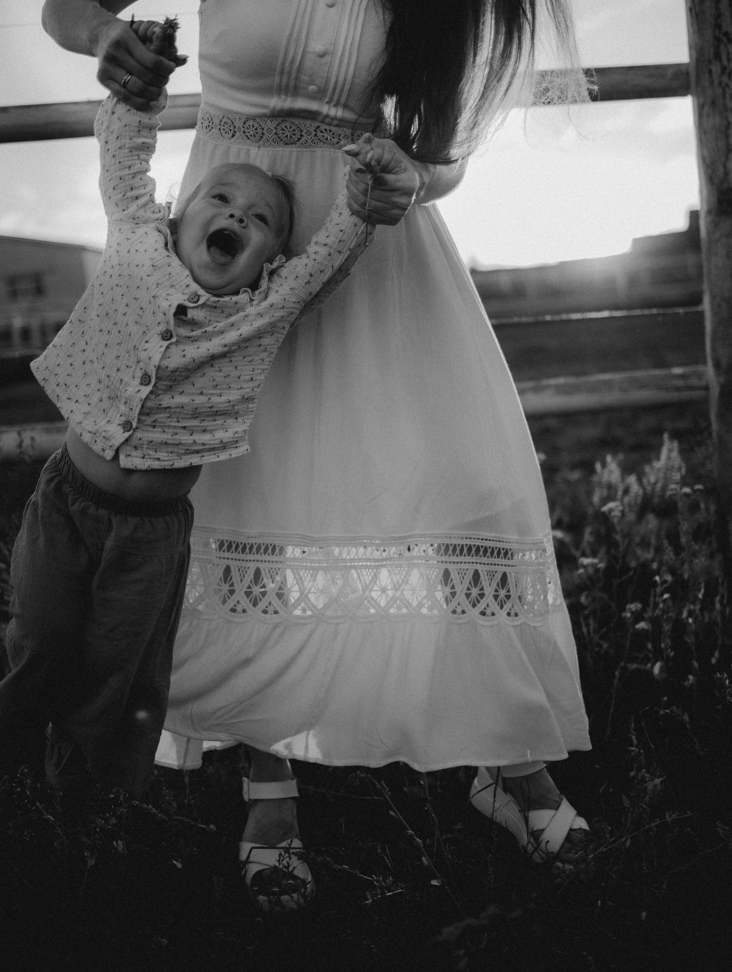 Фотосессия мамы и дочки в поле. Фотограф Углич и Ярославль Ольга Тятюшкина