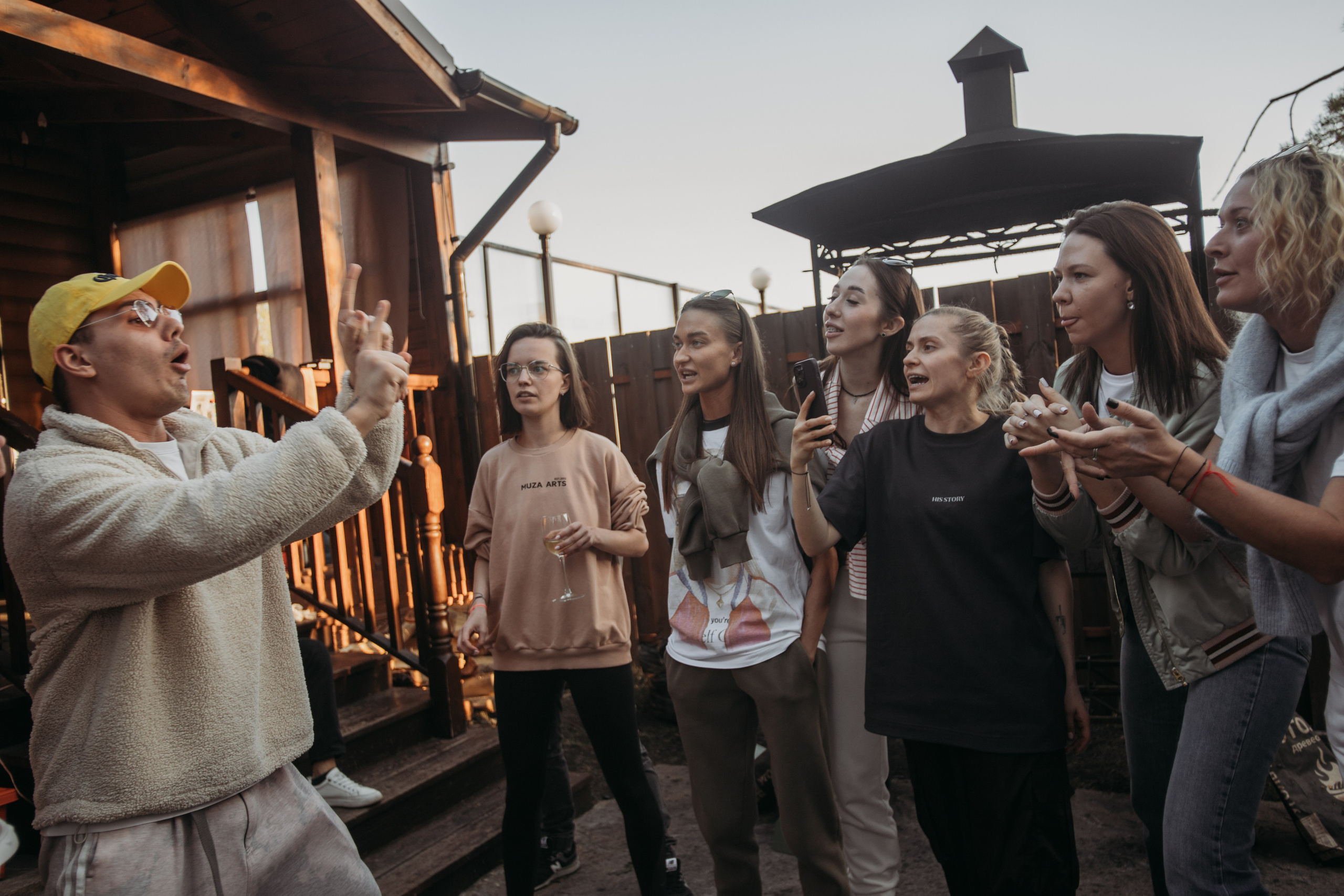 Корпоратив Muza_Arts. Венера Гайн. Репортажный фотограф  Тюмень. Обучение фотографии с 0