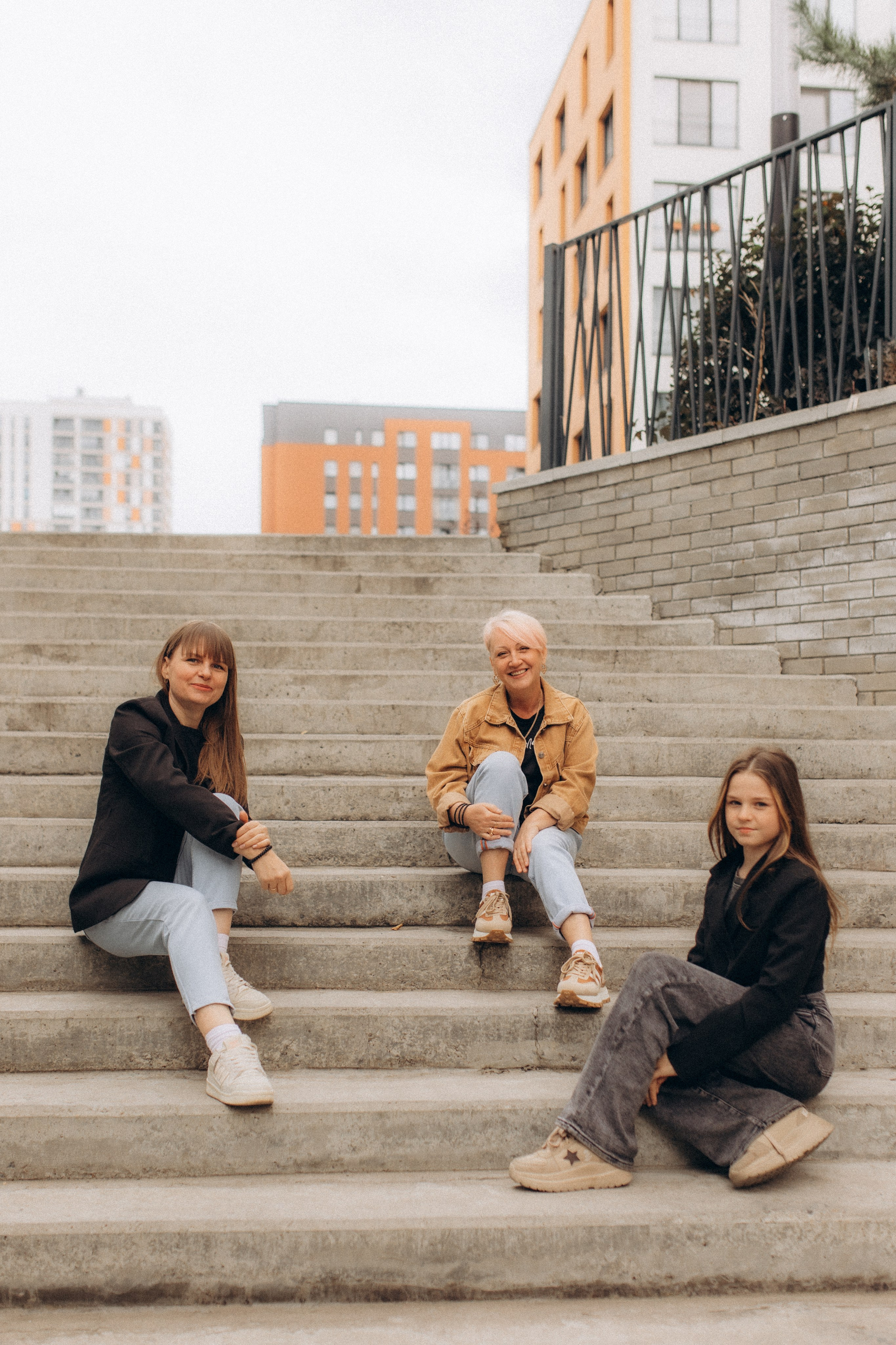 Прогулка по городу, осень. Семейный фотограф lifestyle в Новосибирске Елена Шпилевая