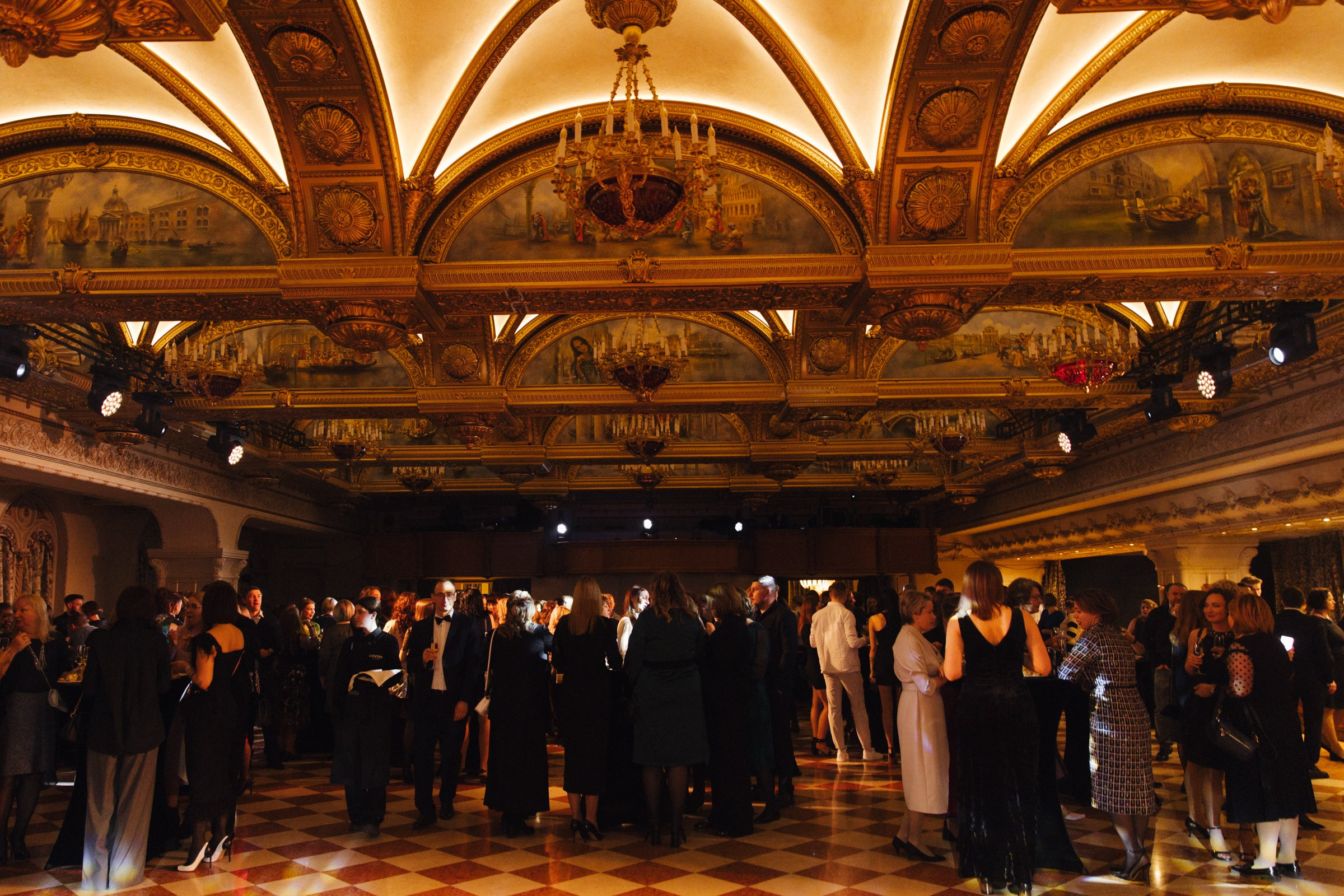 Газпромбанк. Свадебный фотограф Екатеринбург Алексей Ладыгин