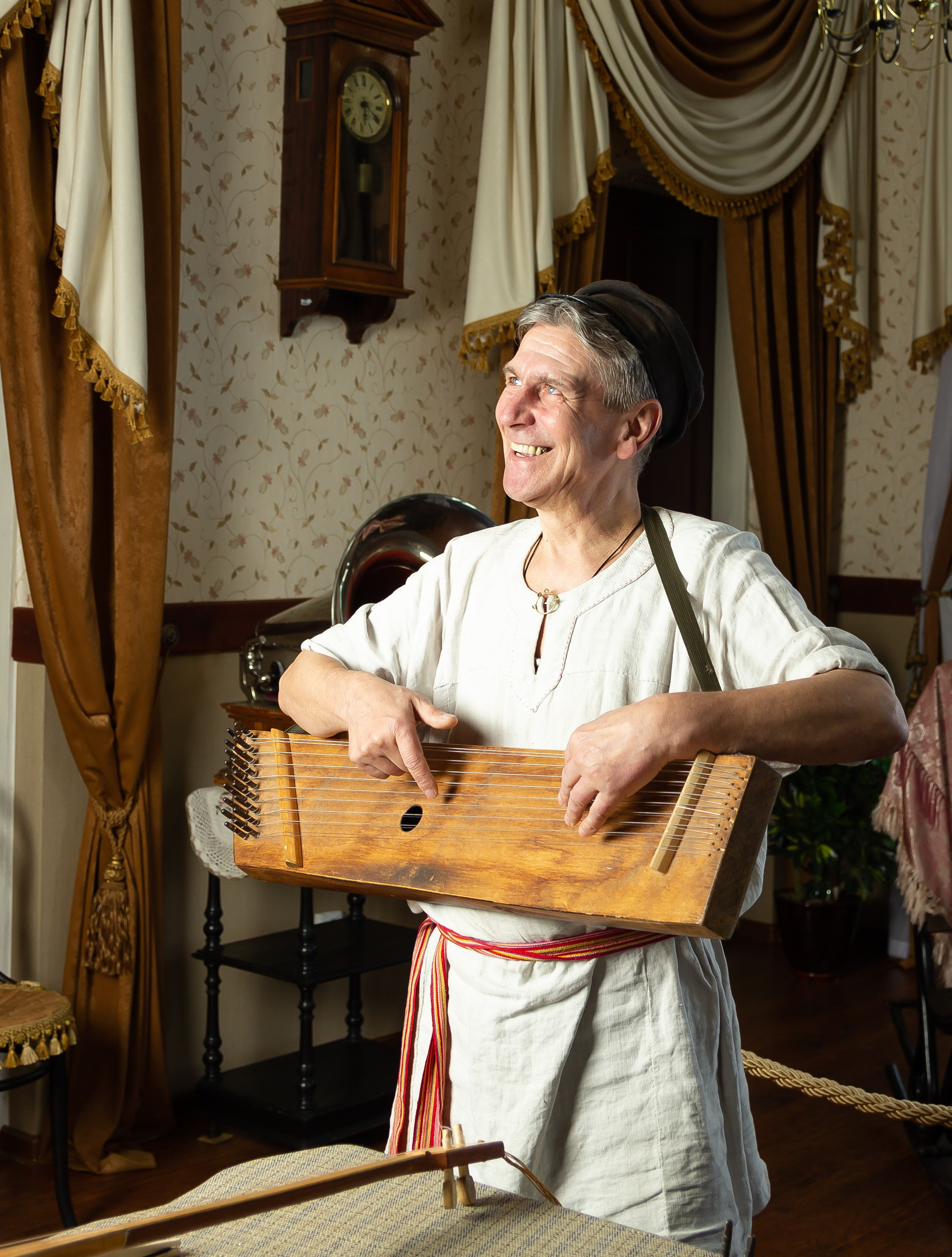 Музей забытой музыки. Александр Стряпунин — предметный фотограф в Улан-Удэ