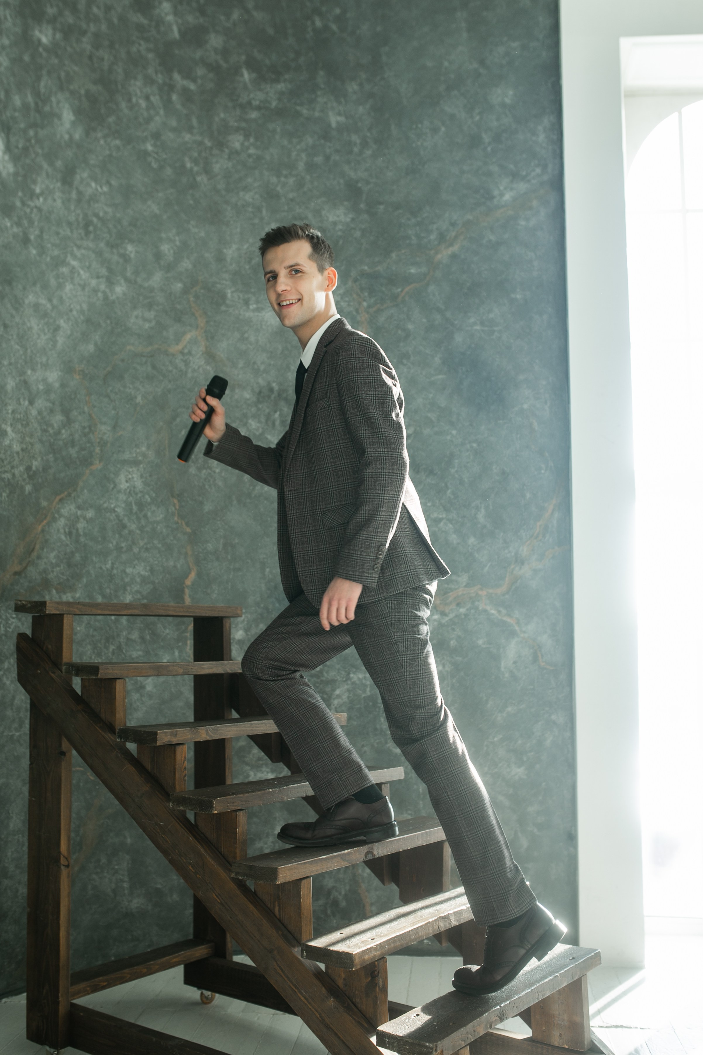 Ведущий. Фотограф в Новосибирске Ася Зверева