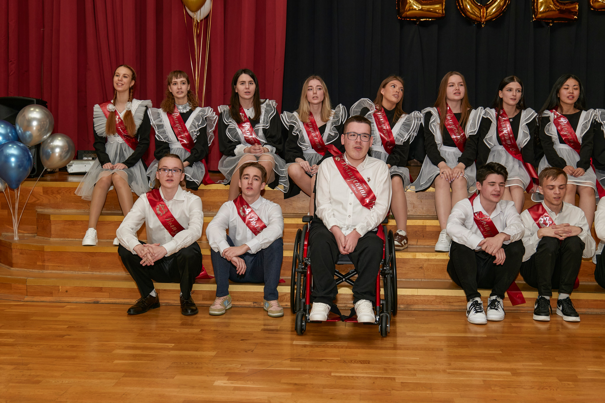 Последний звонок школа 1413. Детский и семейный фотограф г. Москва Оксана Катаджи