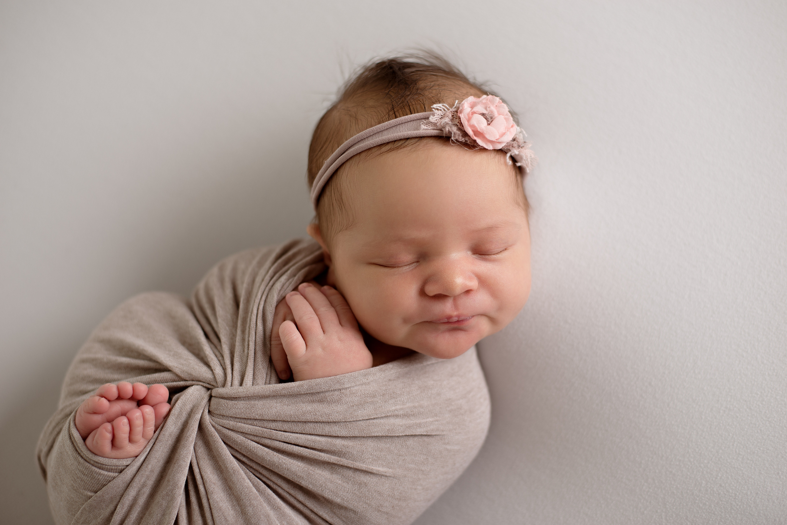 Newborn. Фотограф Татьяна Ульянова. Съёмка выписки из роддома, Таинства Крещения