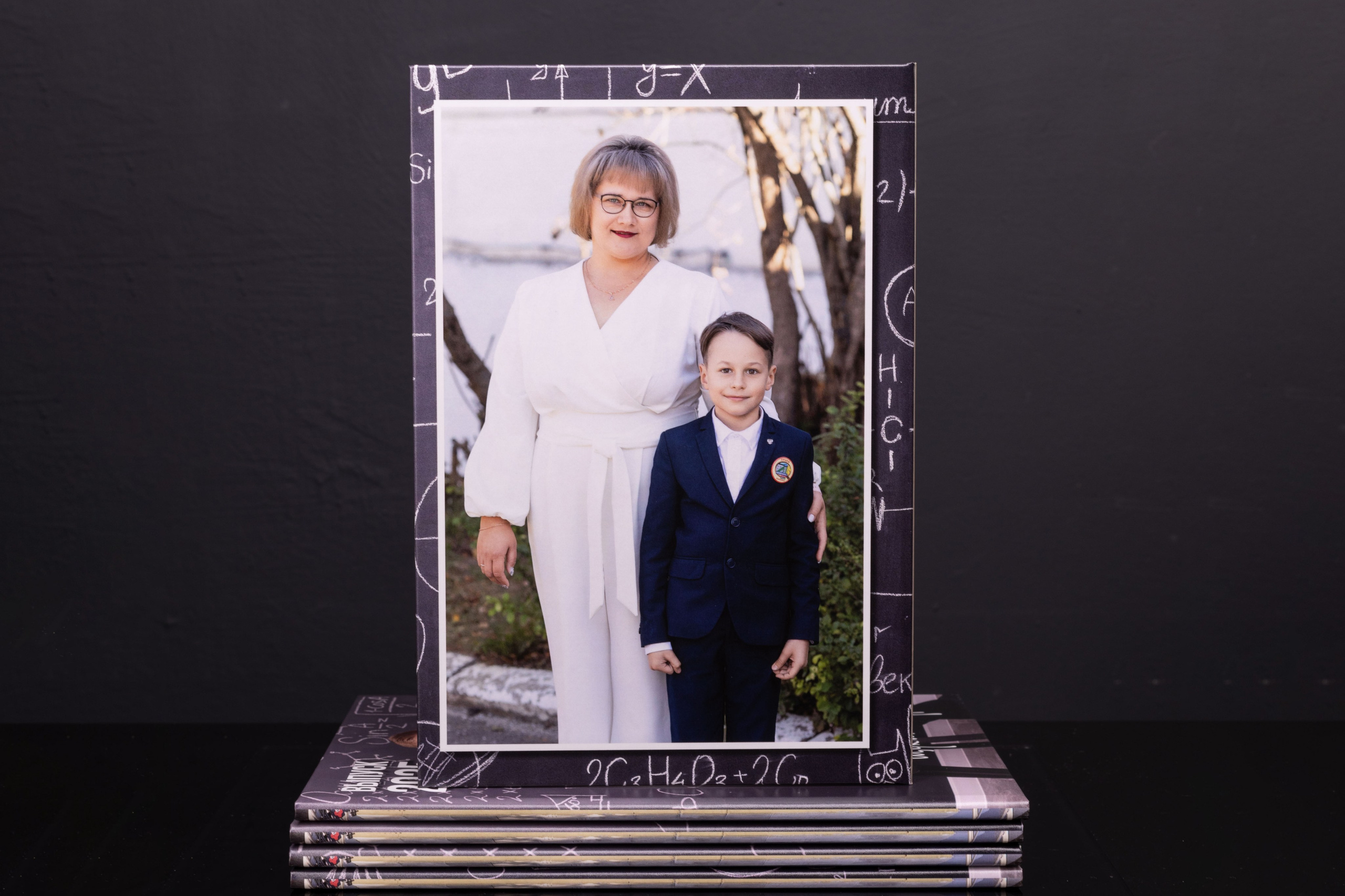 Выпускные фотоальбомы. Фотоателье и полиграфия | Красивые фотосессии, сувениры с фото | Ремонт смартфонов, ноутбуков и техники в Коломне Zinovyev Team