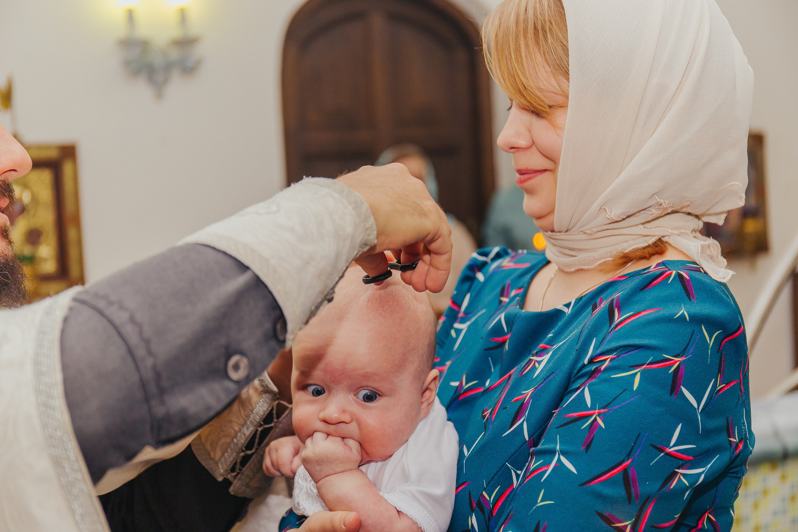 Крещение Михаила. Церковь Явления Пресвятой Богородицы. Фотограф новорожденных и детский в Сергиевом Посаде Кругликова Юлия