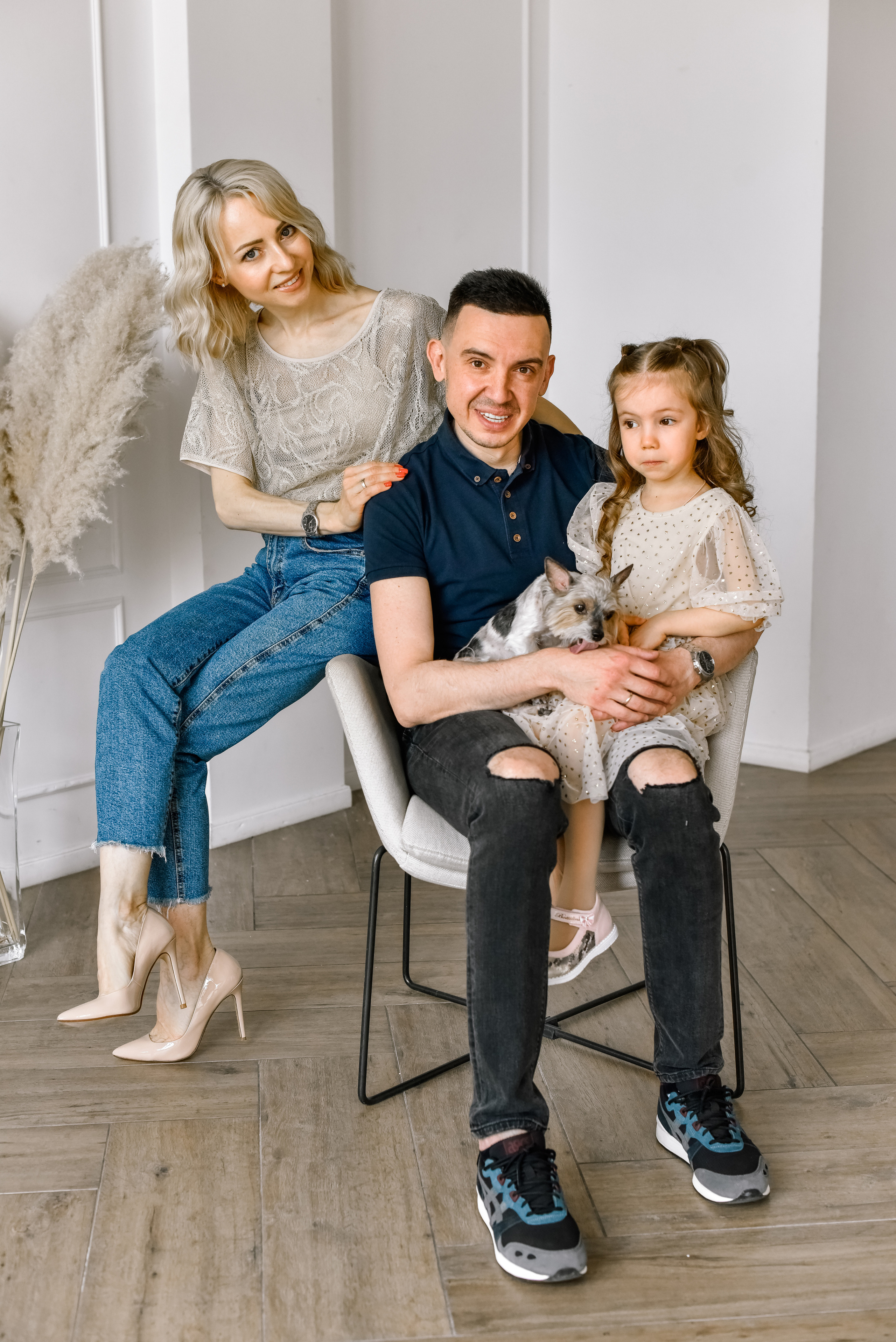 Семья Лаши и Яны