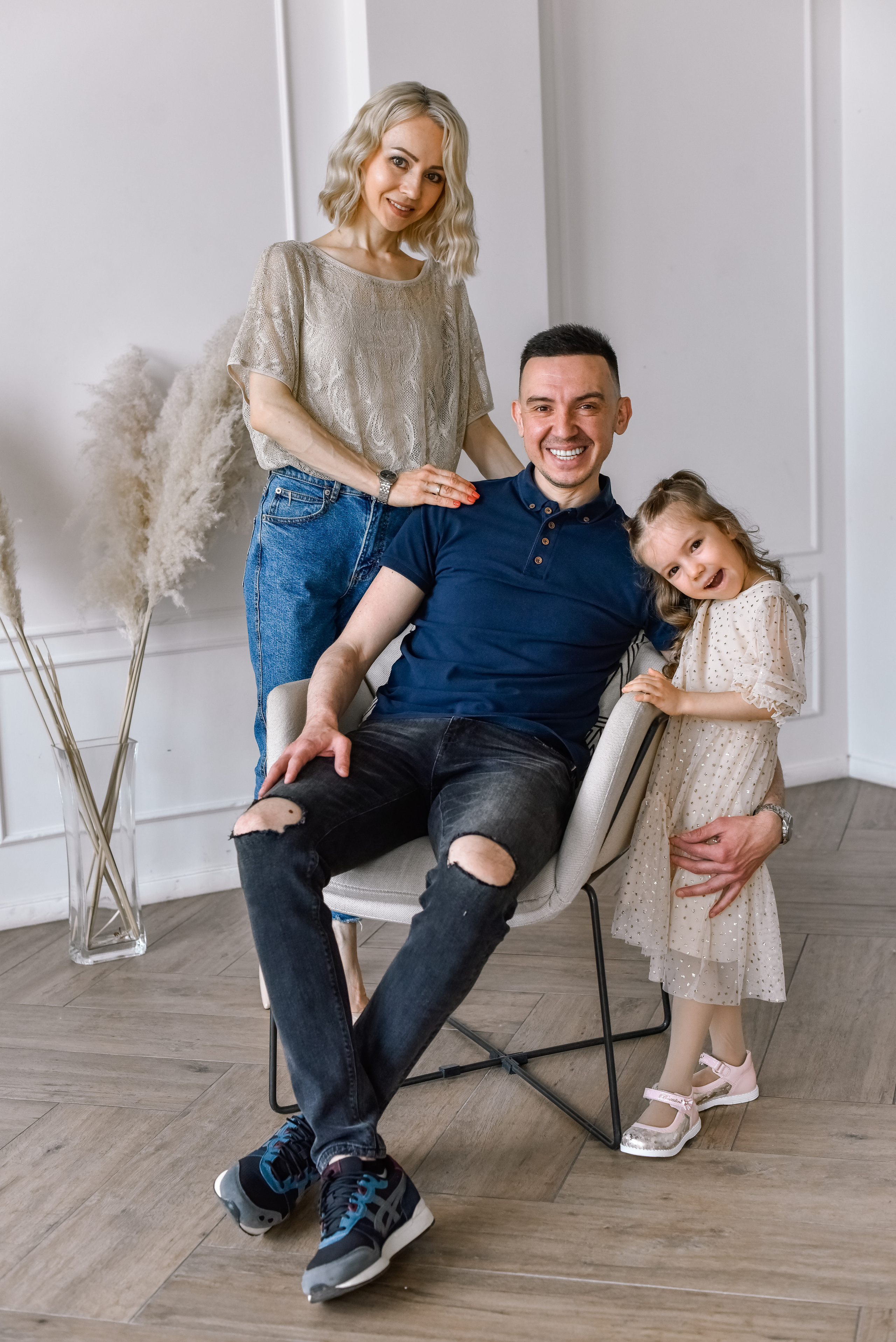 Семья Лаши и Яны