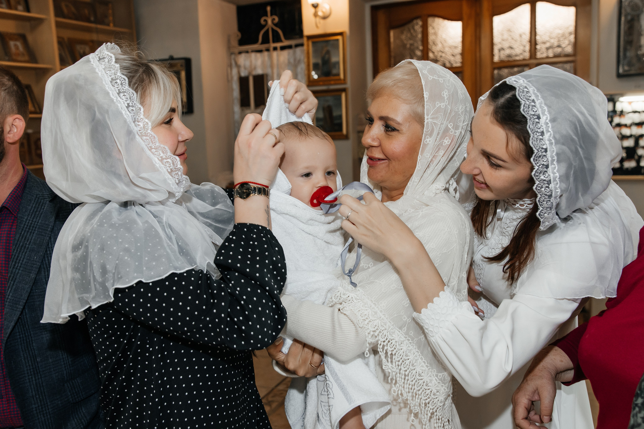 Крестины 2. Главная