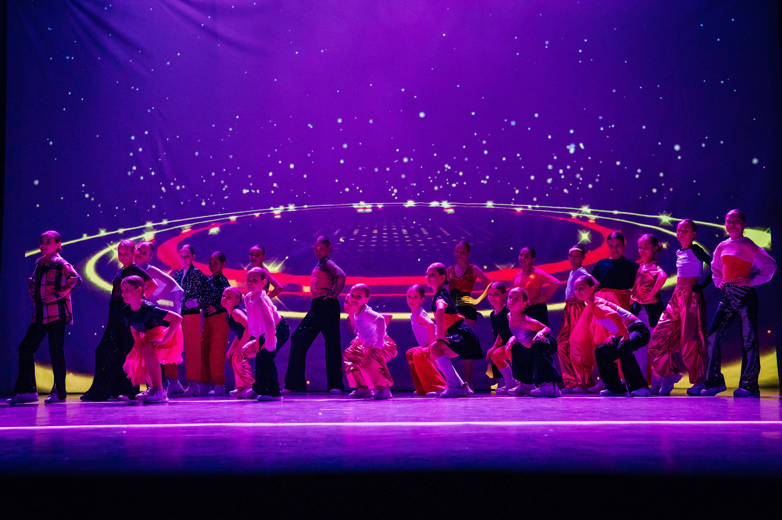 Танцы. Фотограф Елена Рогашкова